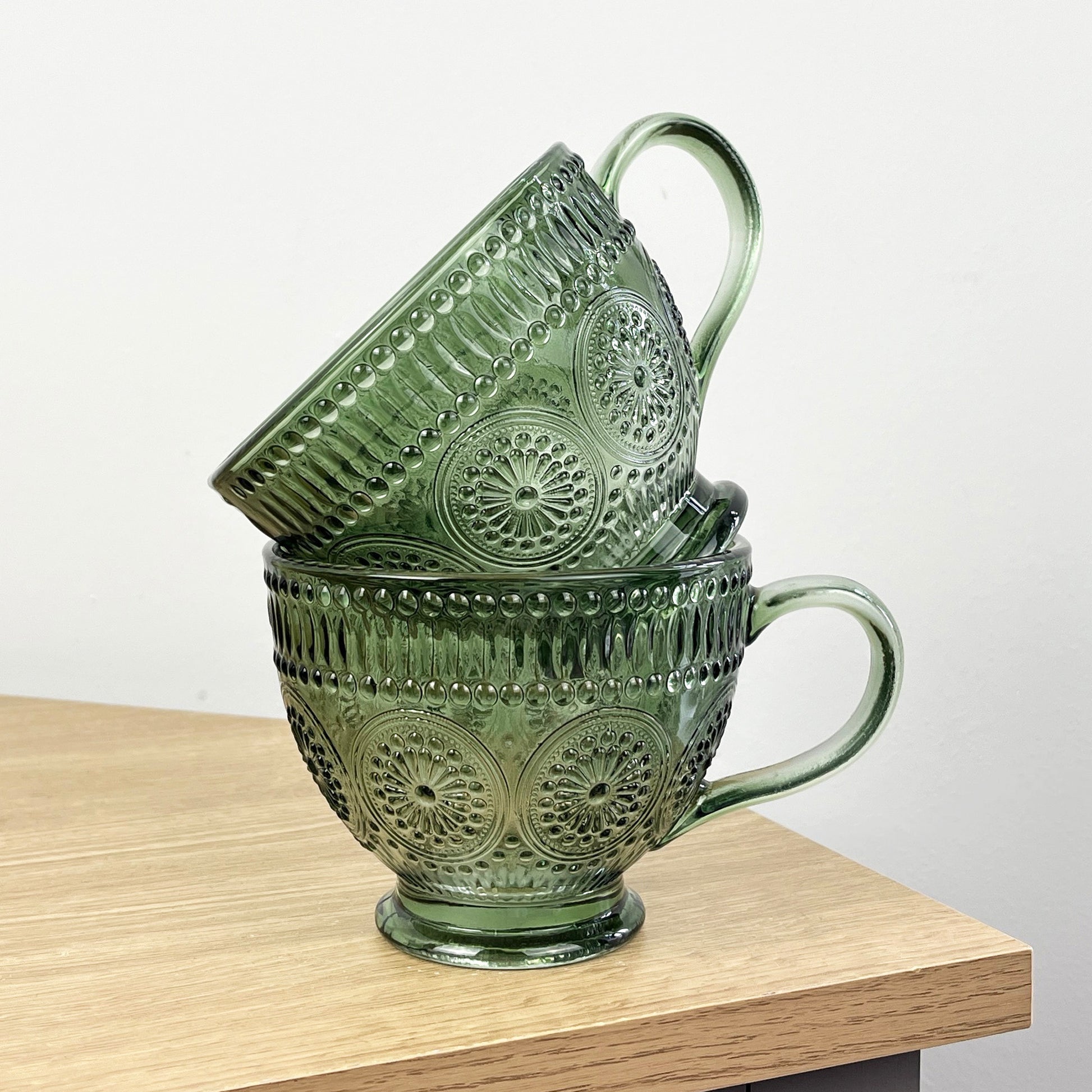 Set of 2 Vintage Style Glass Mugs – Green