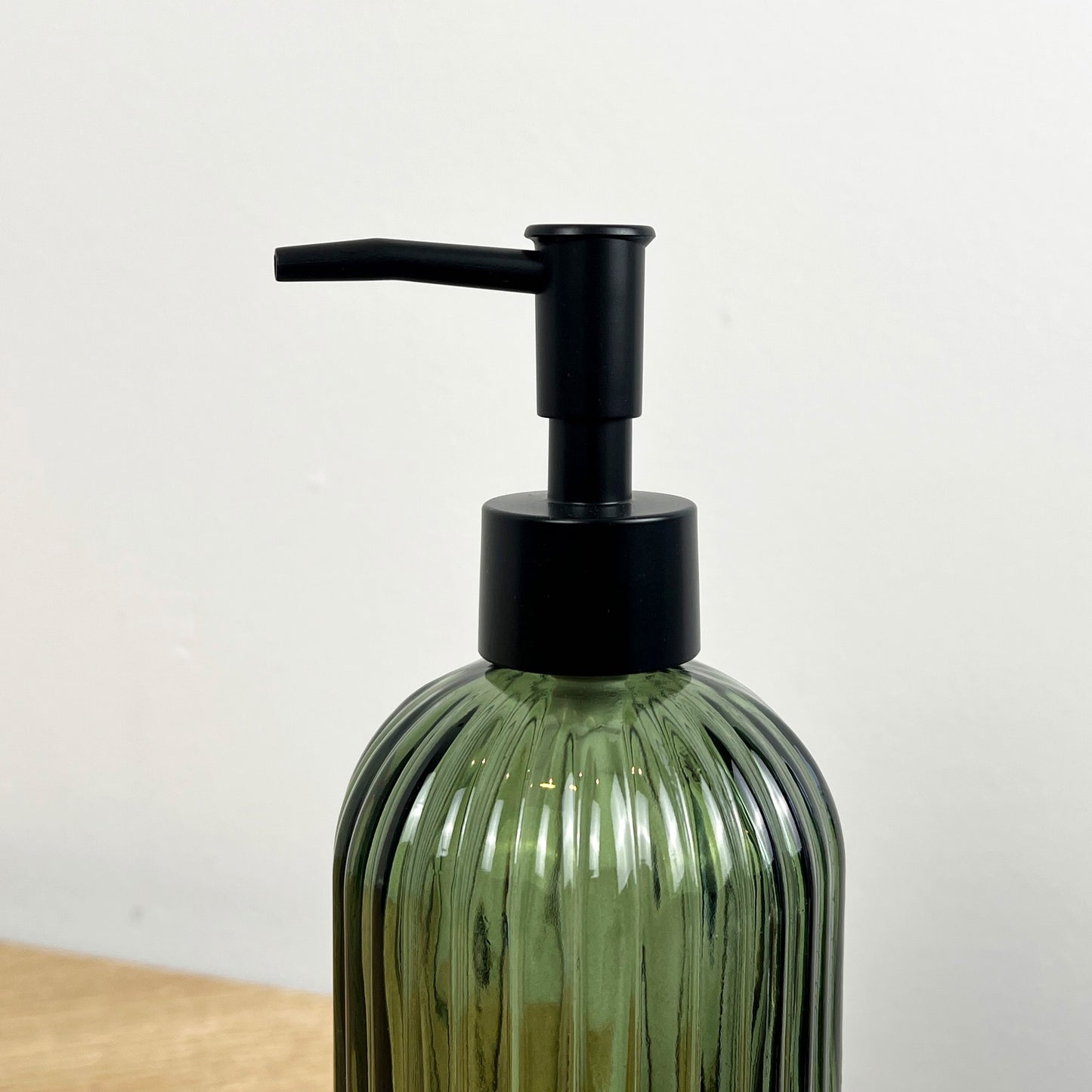 2 Piece Ribbed Glass Bathroom Sink Accessories Set - Dark Green