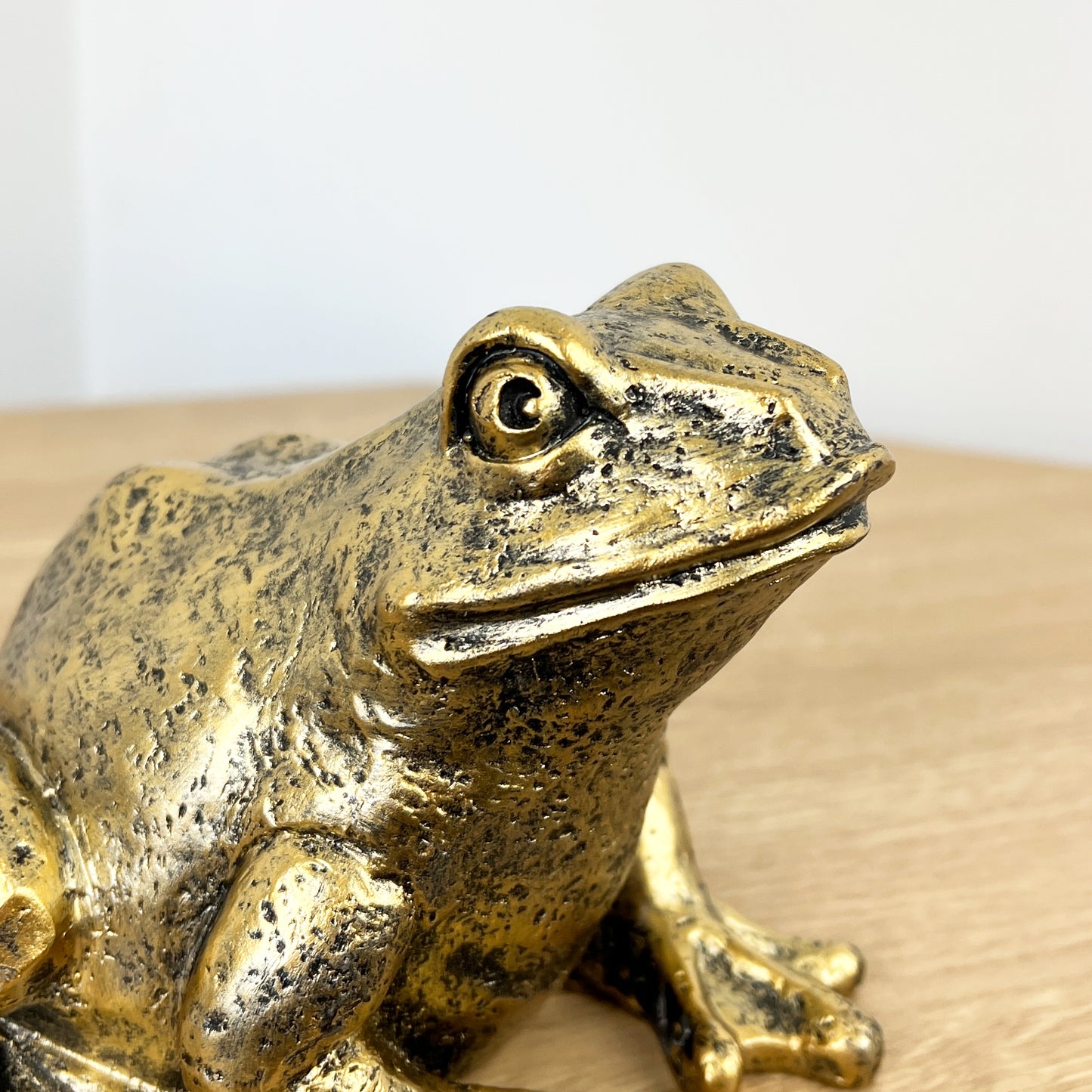 Frog Ornament – Gold