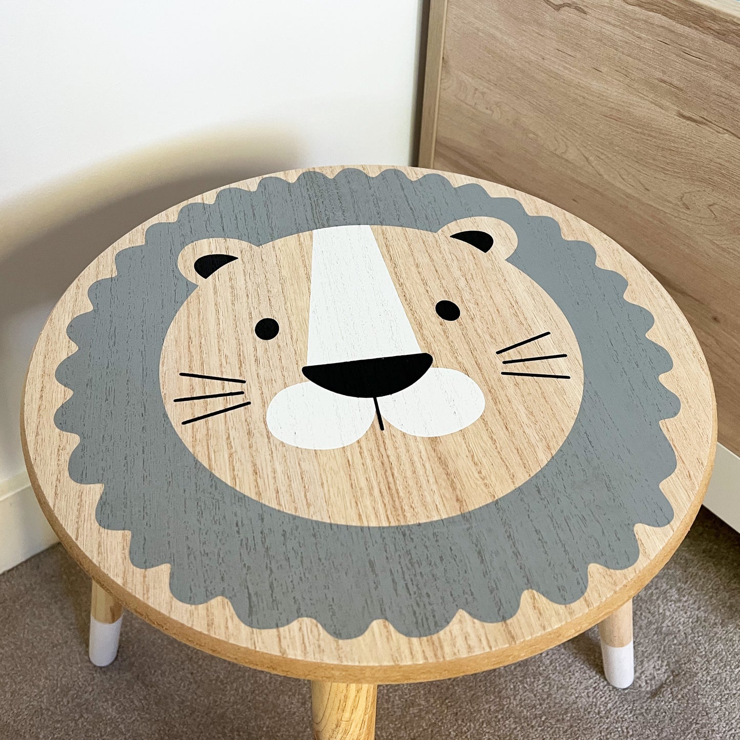 Cute Lion Kids Side Table