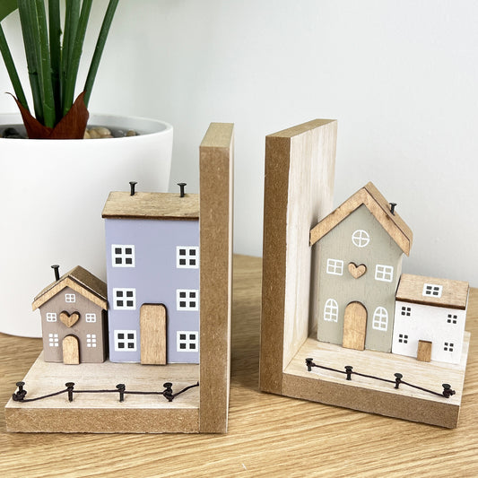 Cute Rustic Houses Bookends