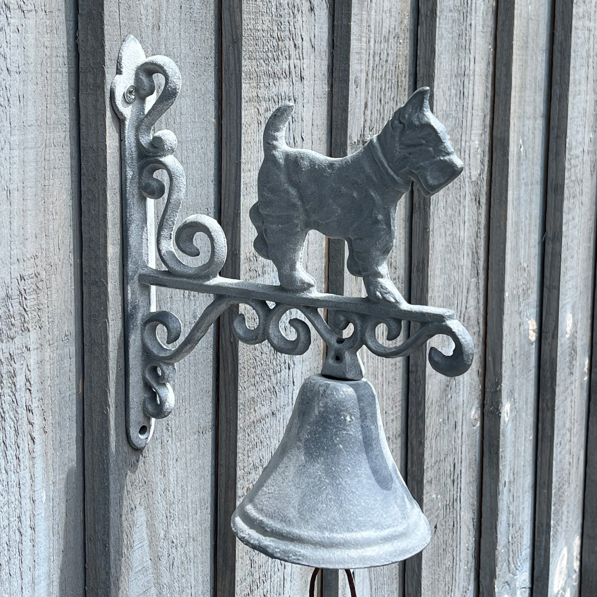 Scotty Dog Outdoor Garden Wall Bell – Cast Iron