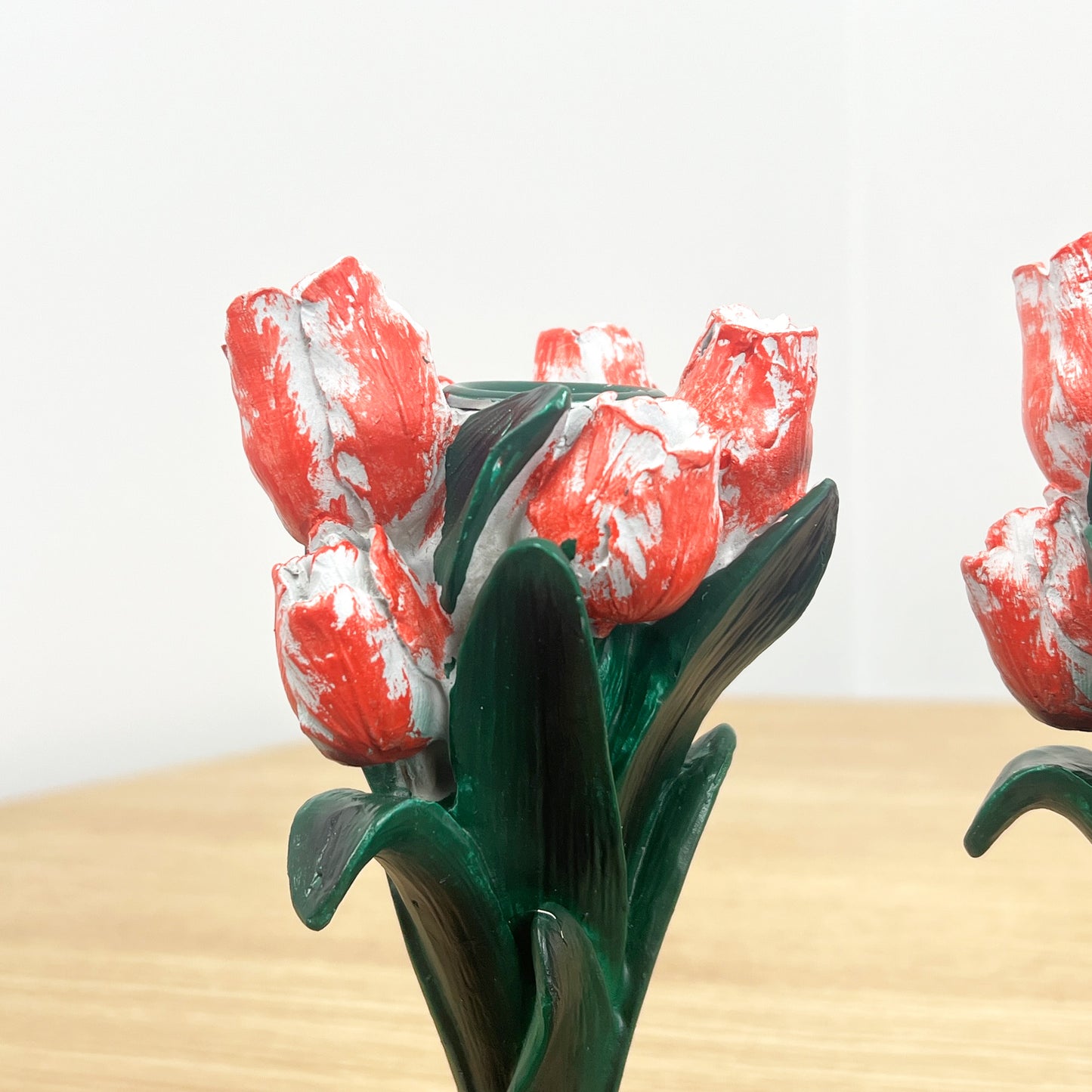 Set of 2 Floral Tulip Candle Holders – Resin