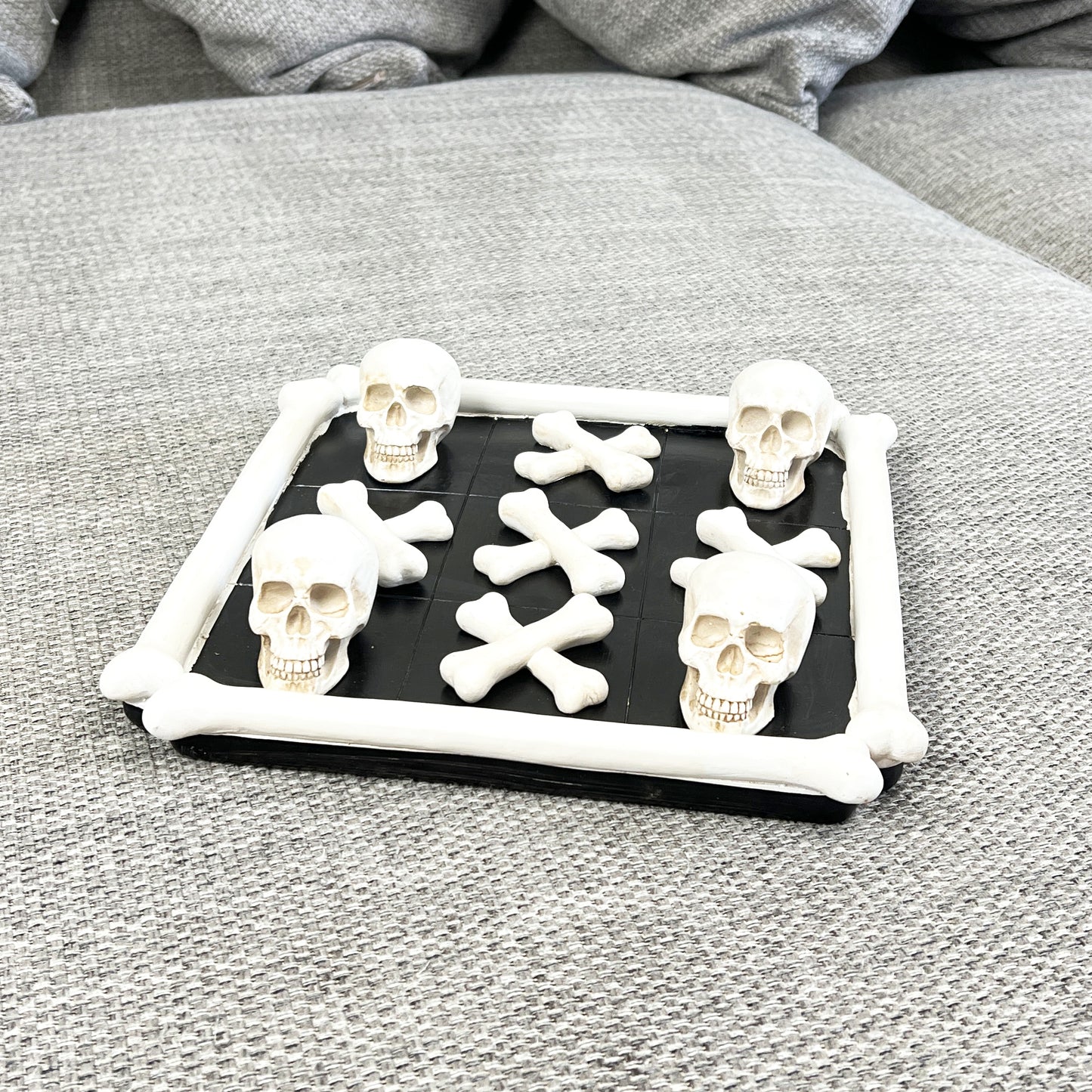 Skull & Crossbones Tic Tac Toe Game - Resin