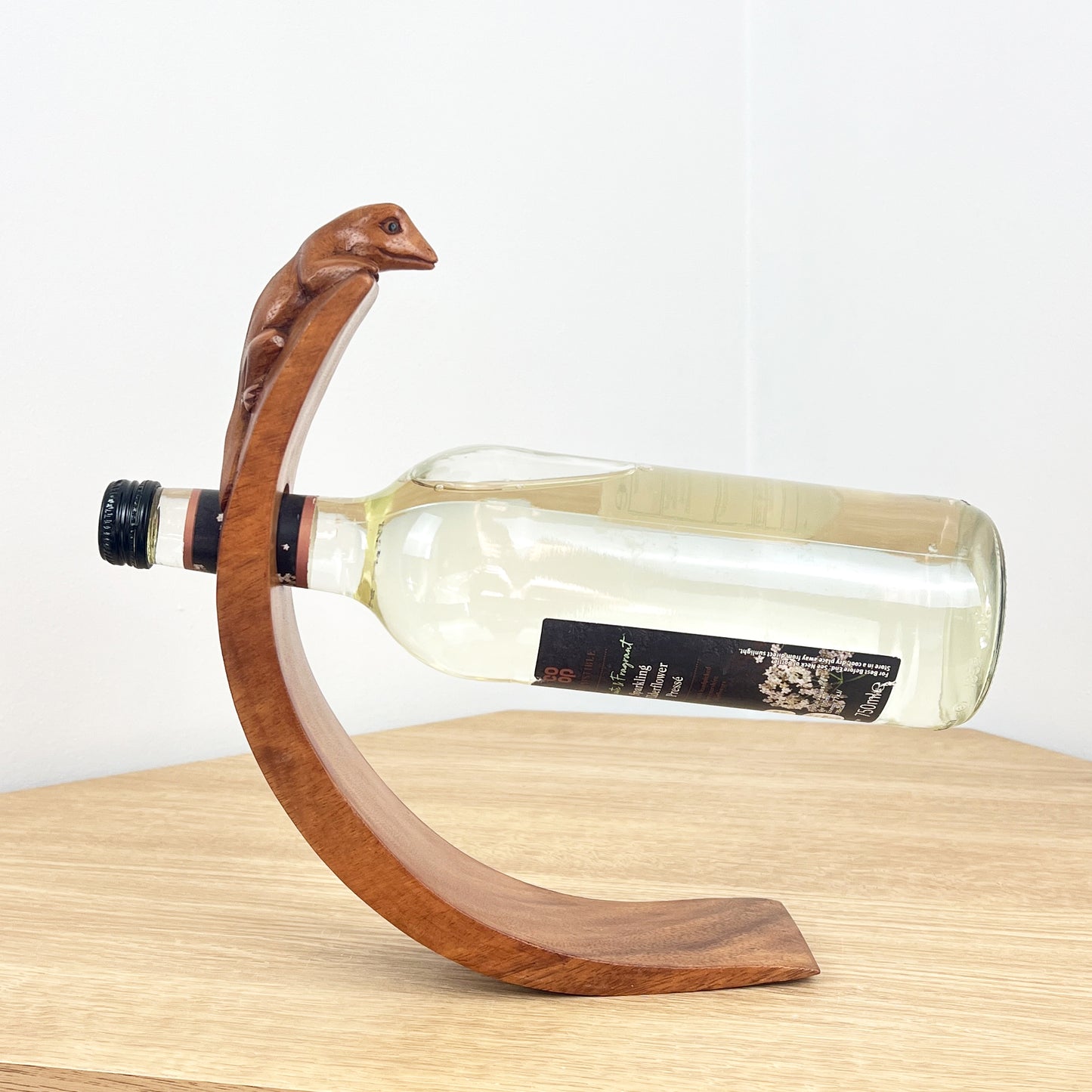 Balancing Wine Bottle Holder - Gecko / Lizard