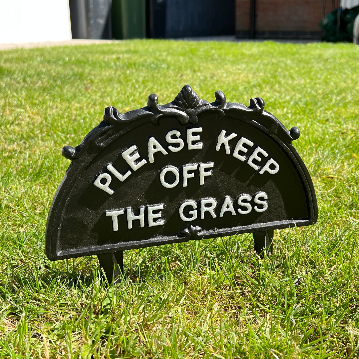 'Please keep of the grass' Cast Iron Sign Stake