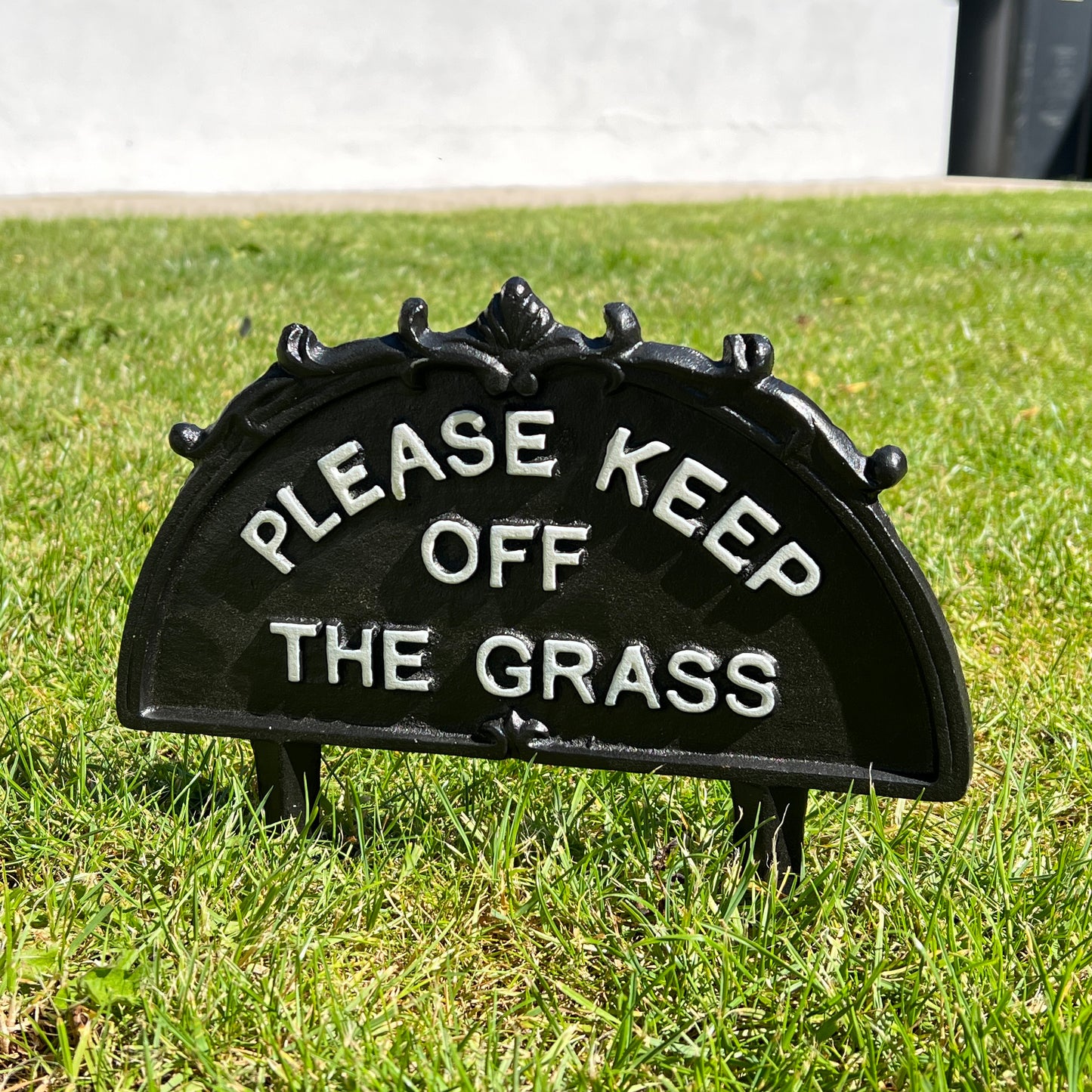 'Please keep of the grass' Cast Iron Sign Stake