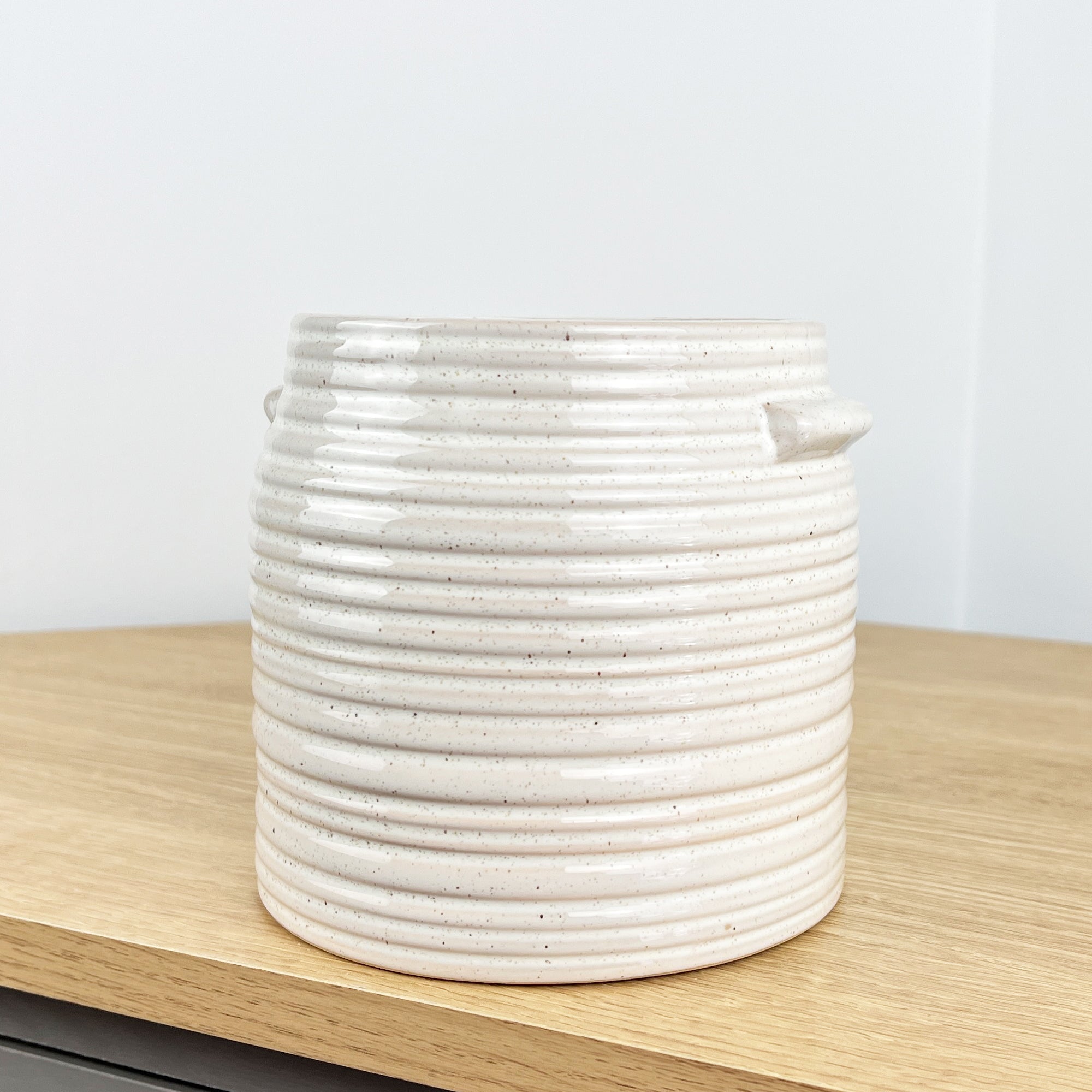 Ribbed Ceramic Plant Pot Holder - Neutral Home Decoration