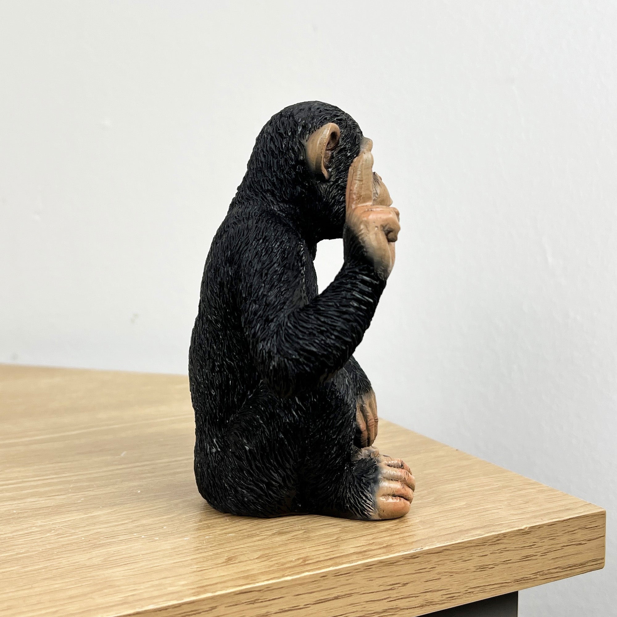 12cm Peace Sign Monkey Ornament - Resin