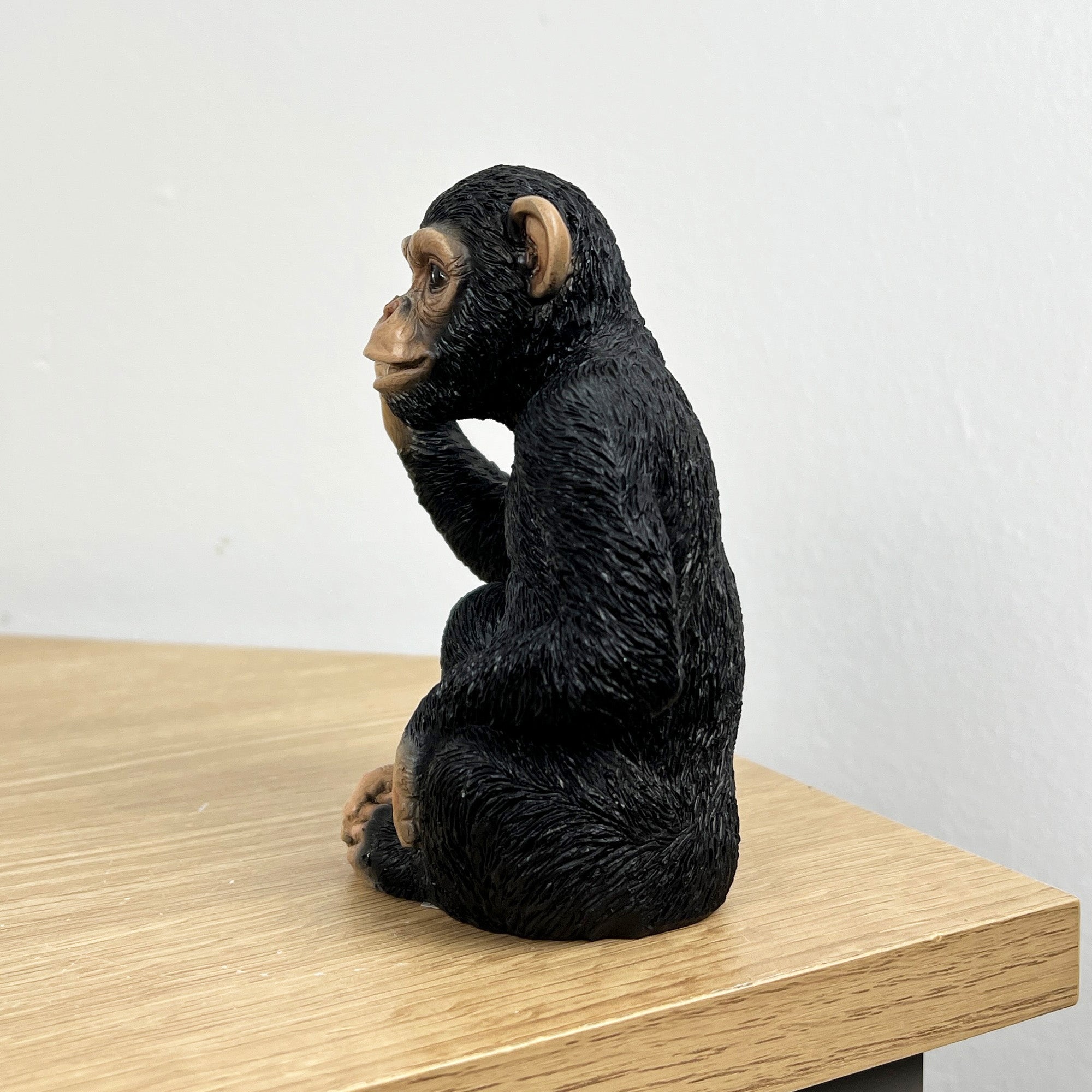 12cm Peace Sign Monkey Ornament - Resin