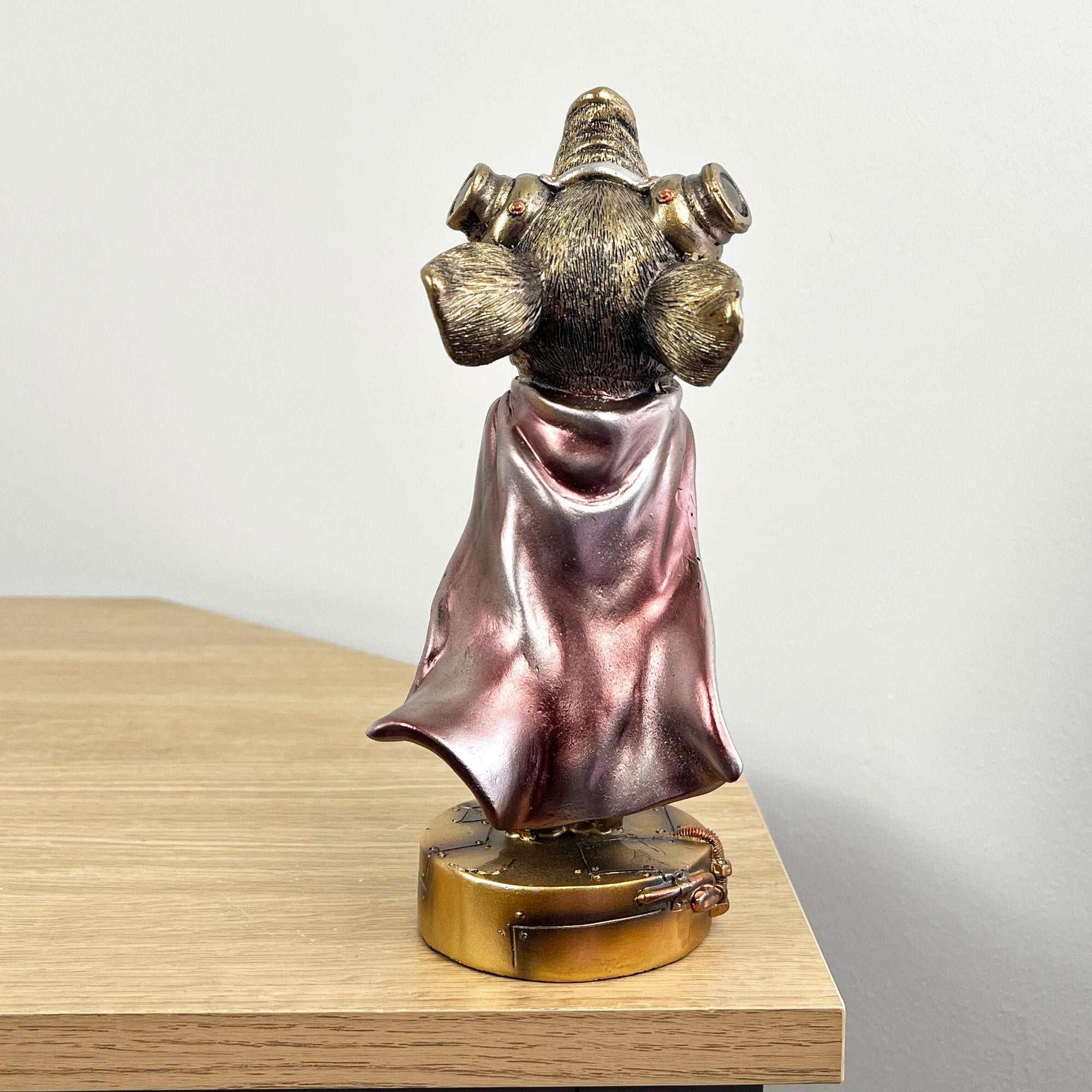 21.5cm Steampunk Super Pig Ornament – Resin