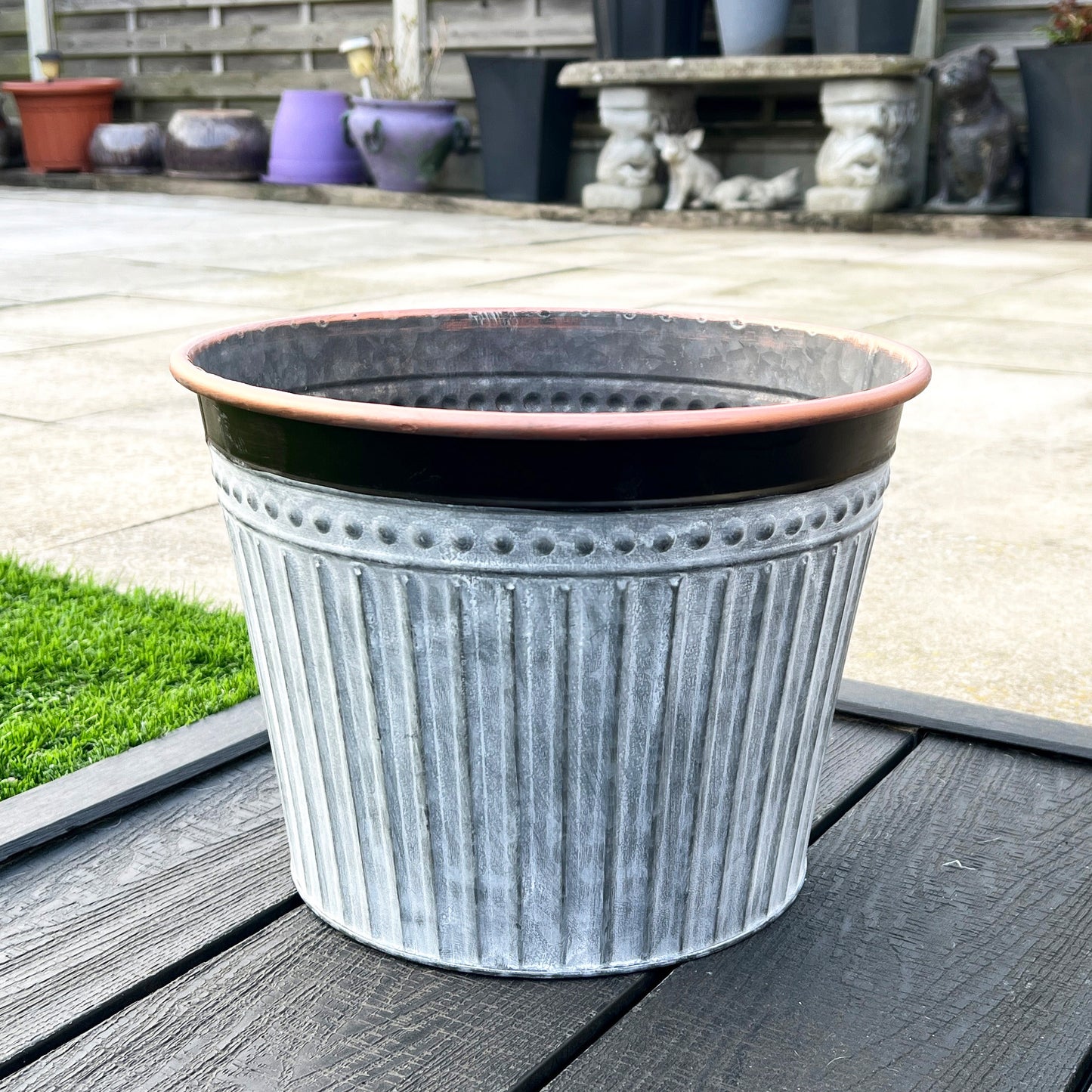 29.5cm x 22cm Rose Gold Rim Galvanised Zinc Planter - Round