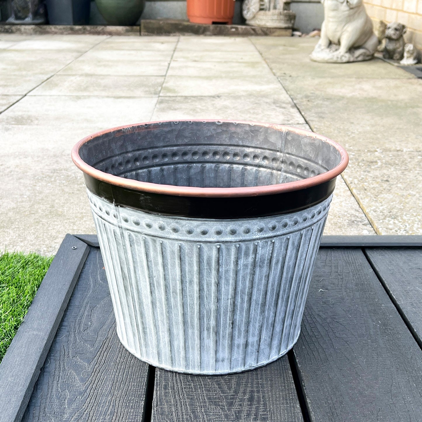 29.5cm x 22cm Rose Gold Rim Galvanised Zinc Planter - Round