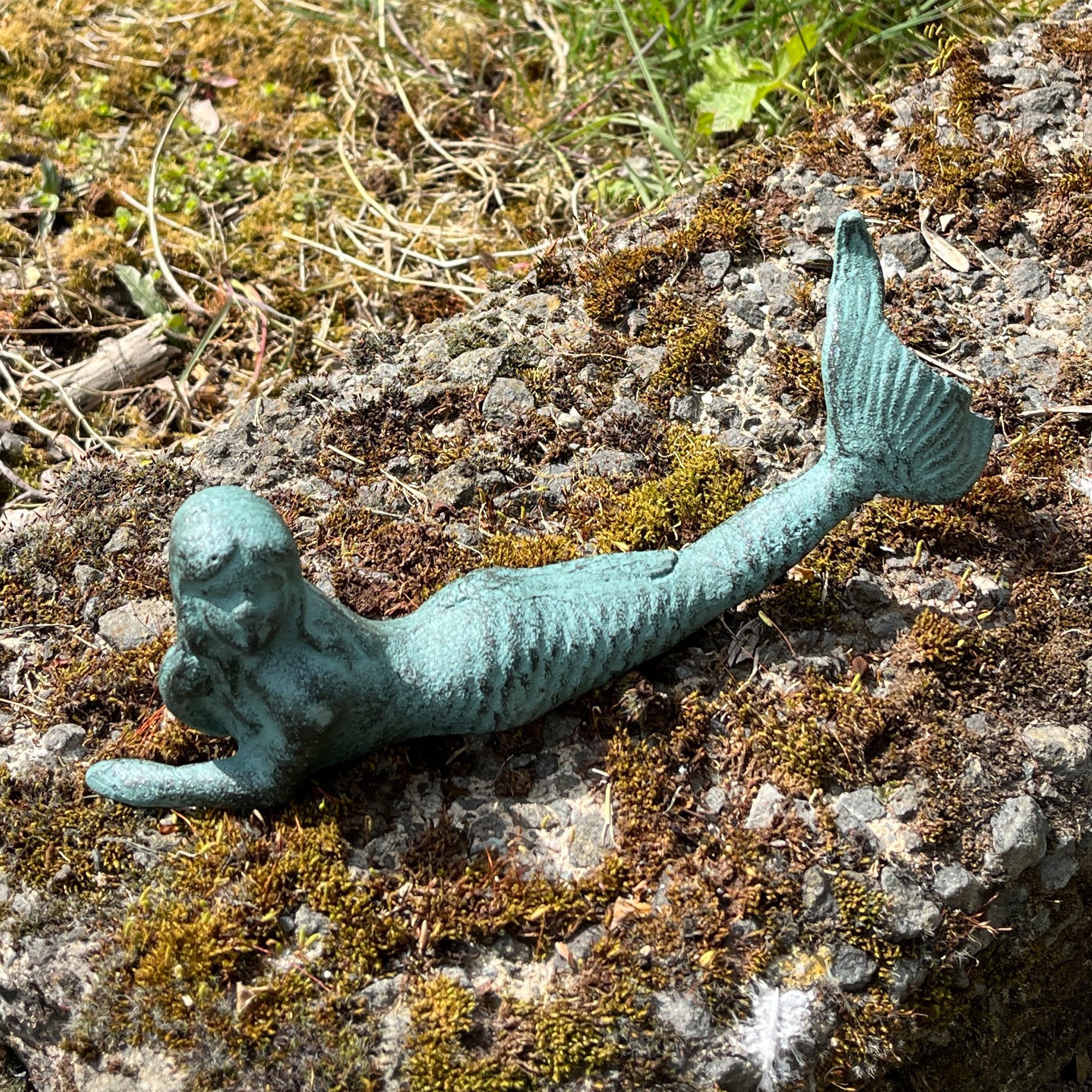 23.5cm Mermaid Garden Ornament – Cast Iron