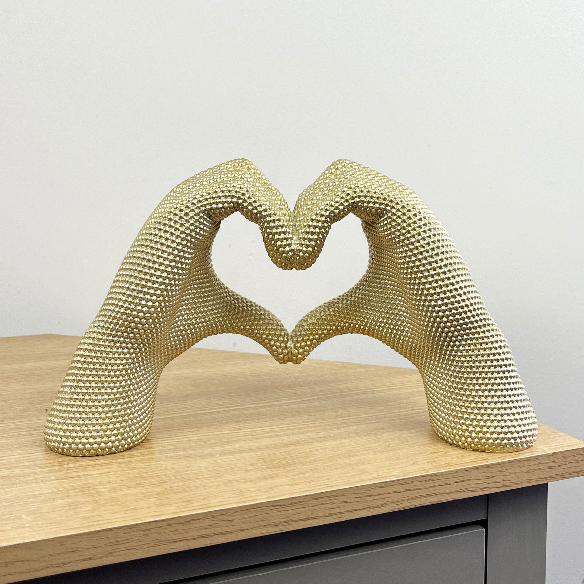 30.5cm x 17cm Gold Heart Hands Ornament - Resin