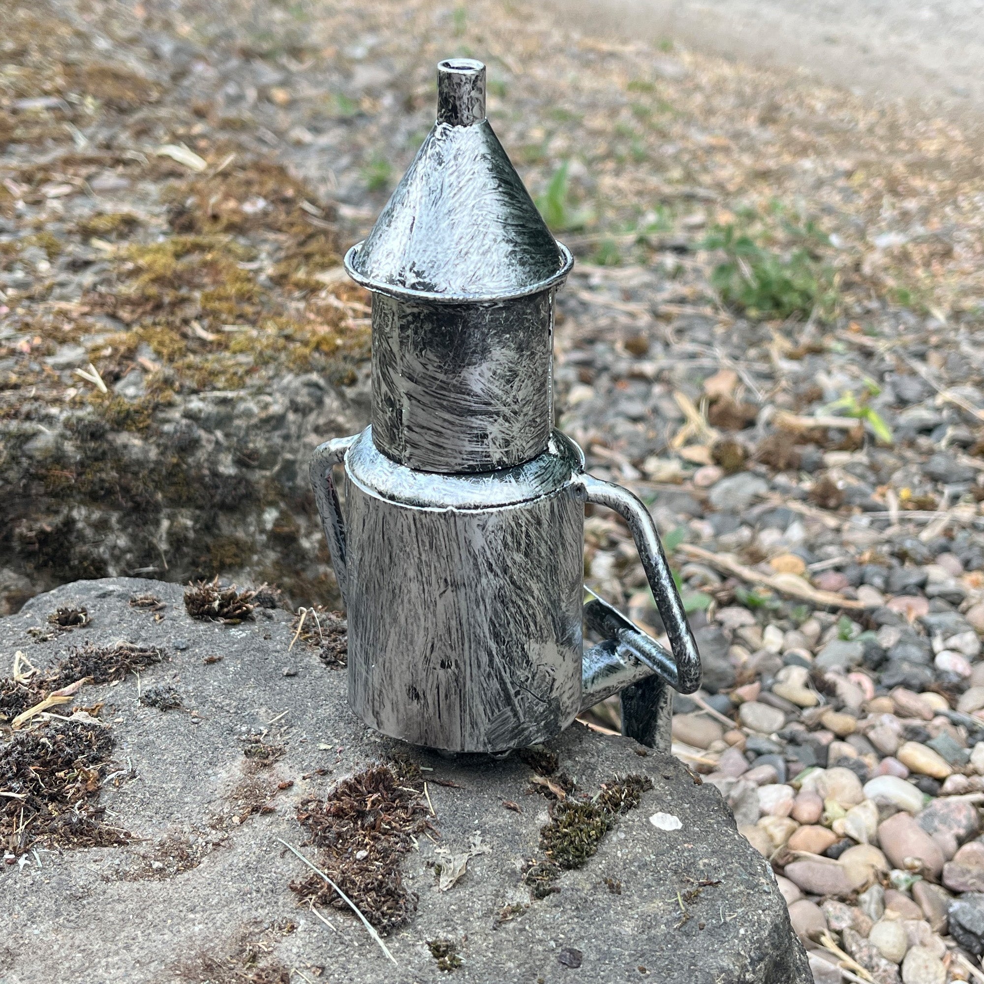 Set of 2 Tin Men Garden Ornaments - Metal