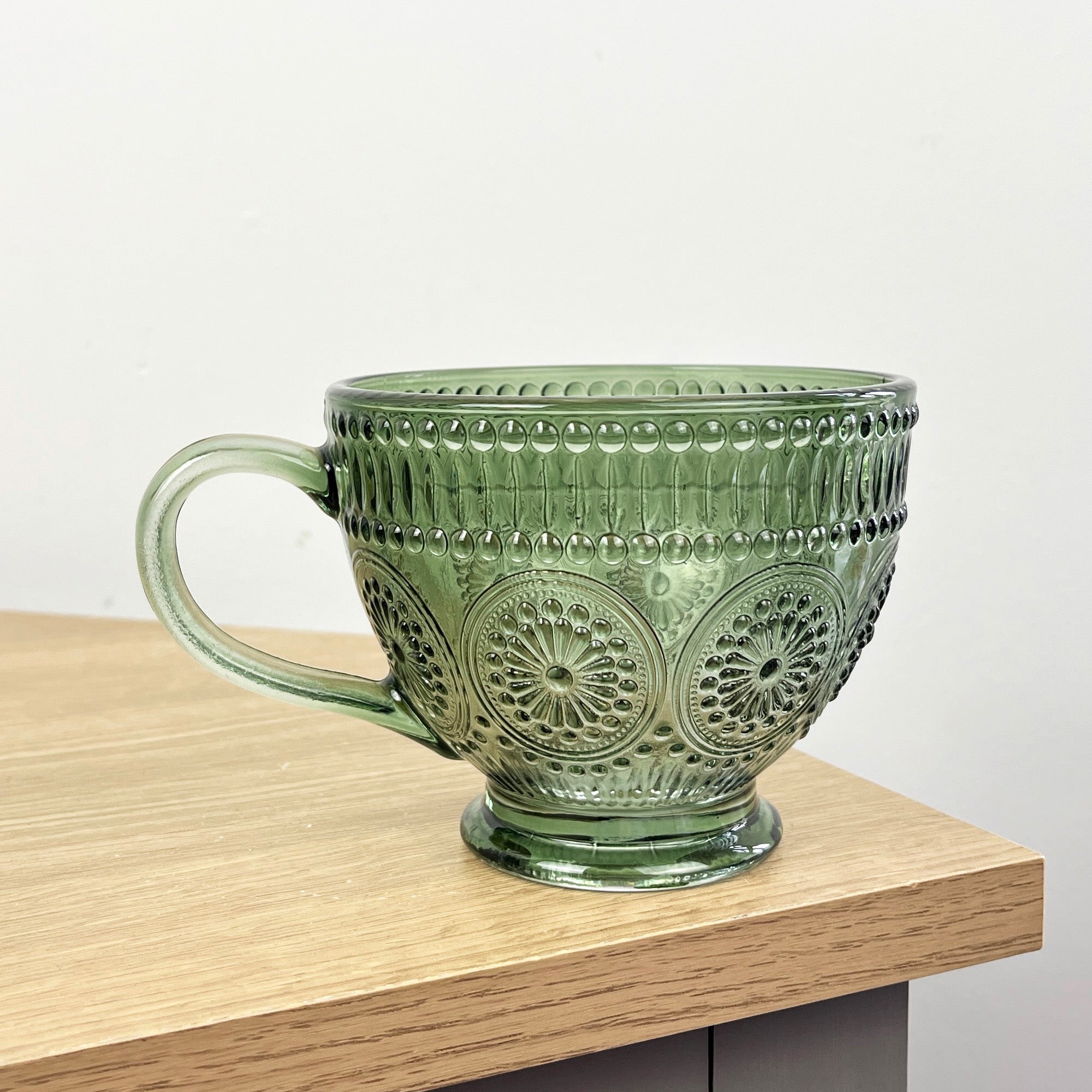Set of 2 Vintage Style Glass Mugs – Green