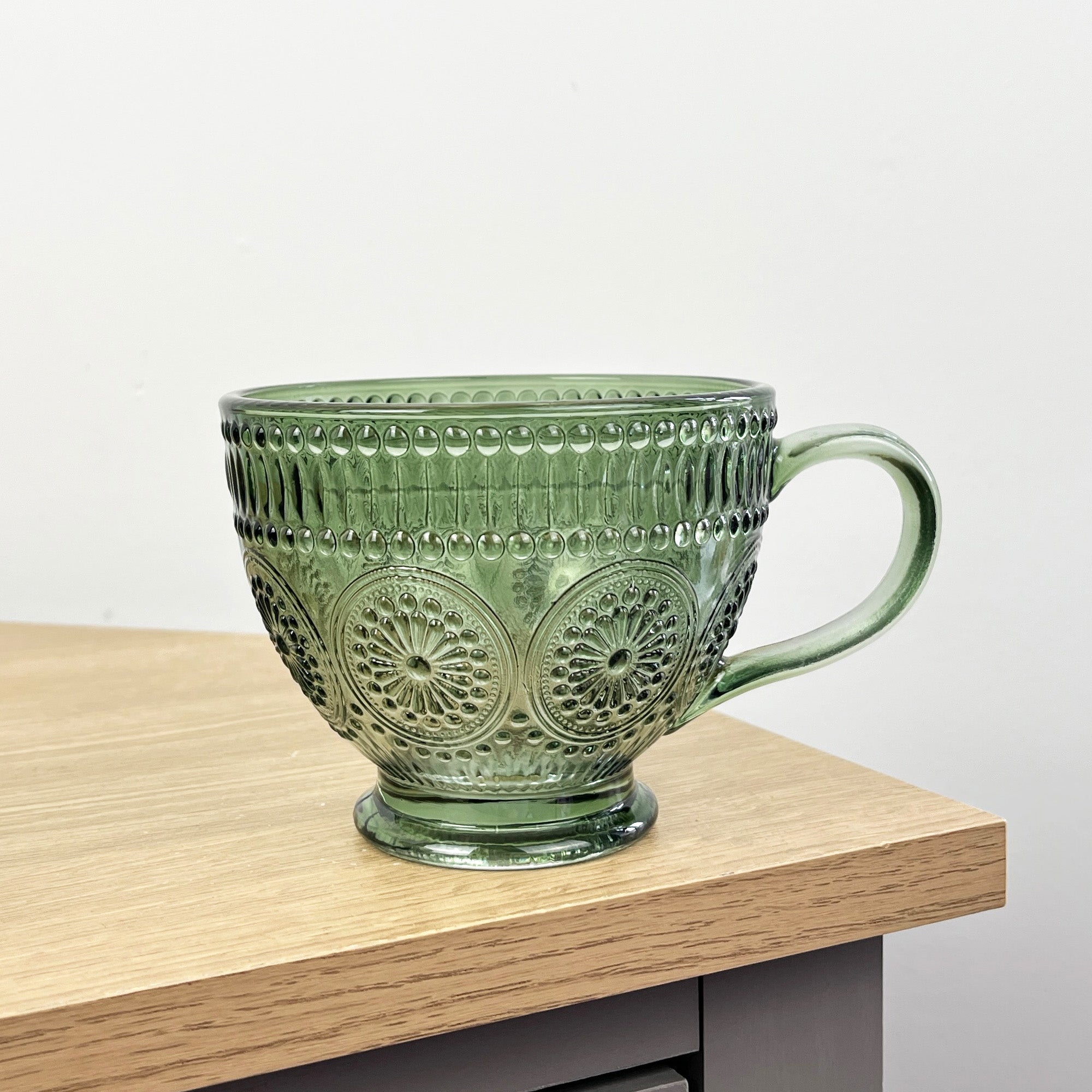 Set of 2 Vintage Style Glass Mugs – Green