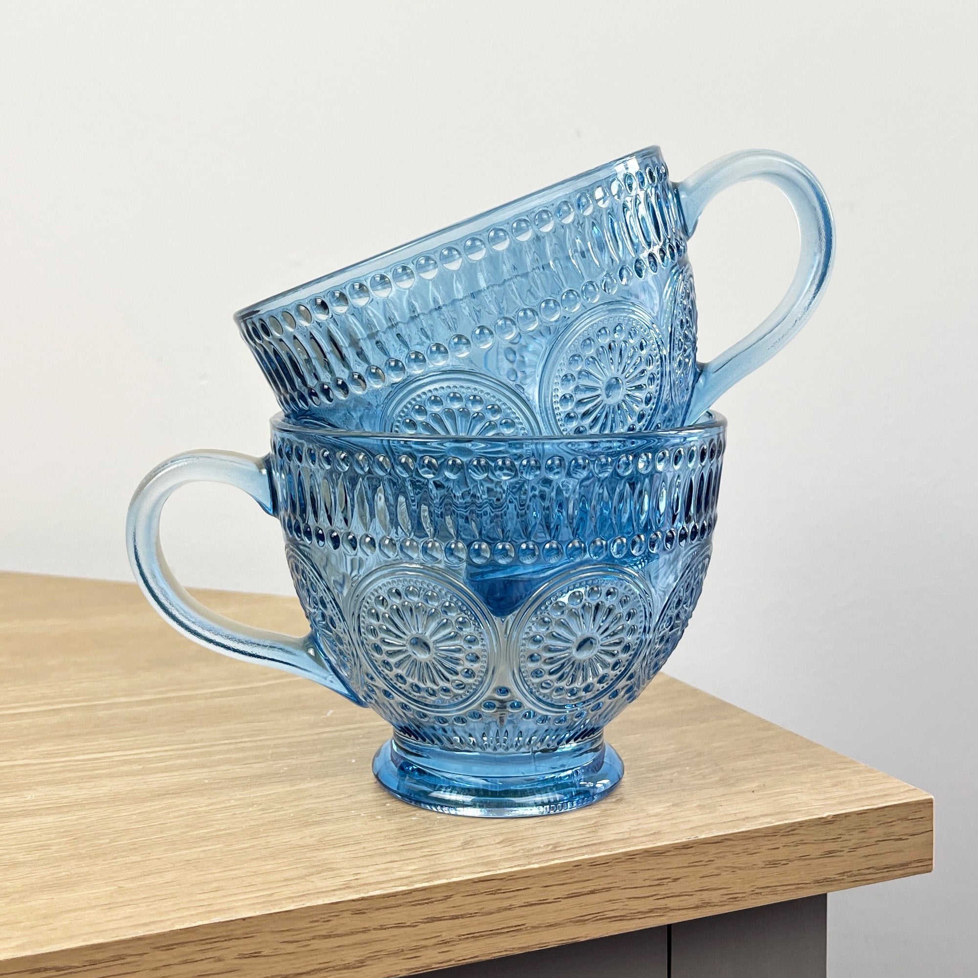 Set of 2 Vintage Style Glass Mugs – Blue