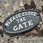 Oval 'Please Close the Gate' Wall Sign / Plaque - Cast Iron