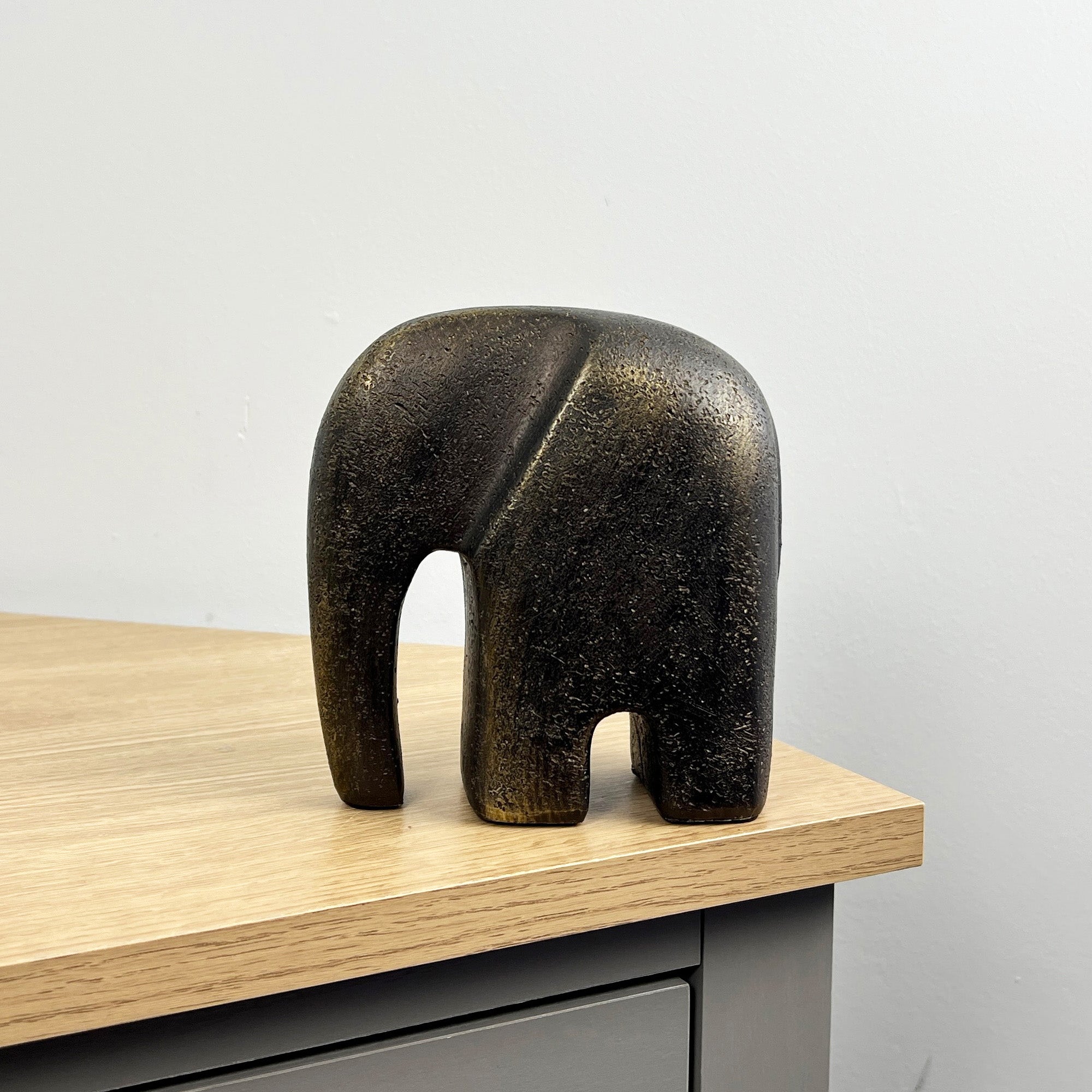 13.7cm Bronze Elephant Ornament – Resin
