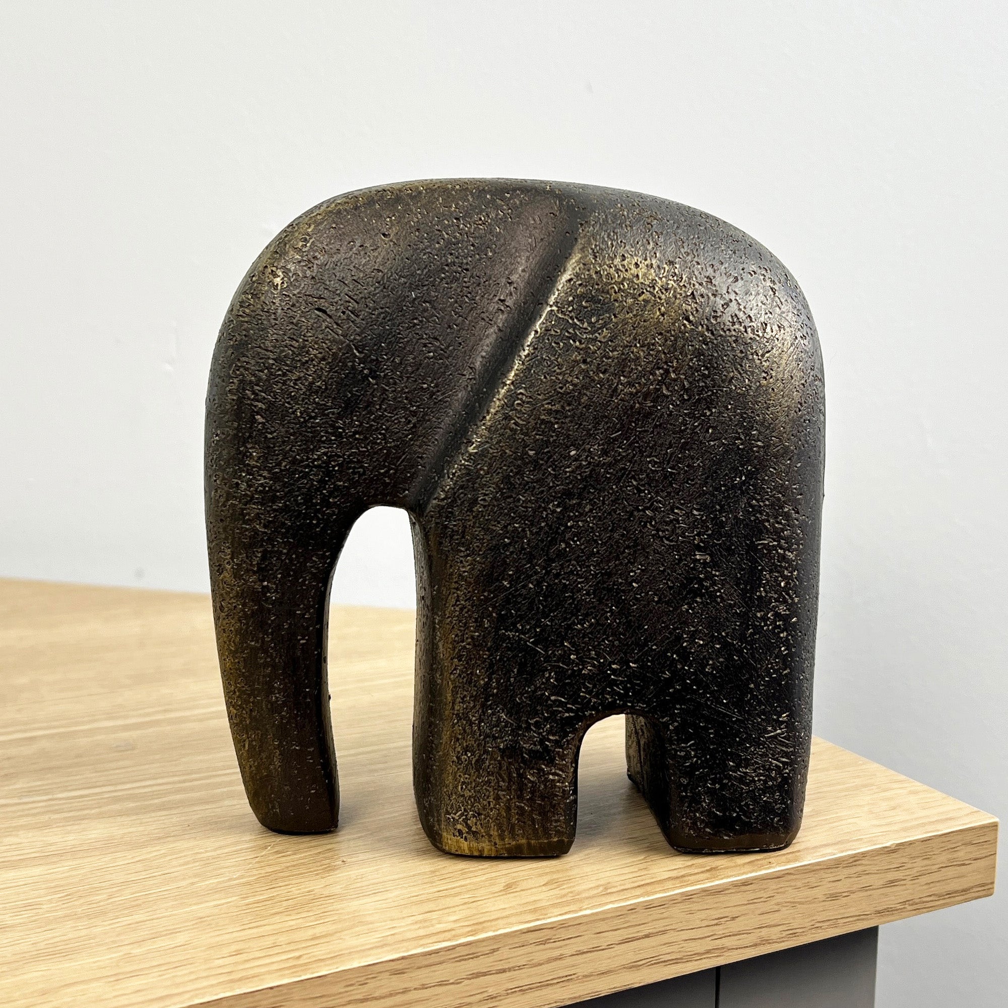 13.7cm Bronze Elephant Ornament – Resin