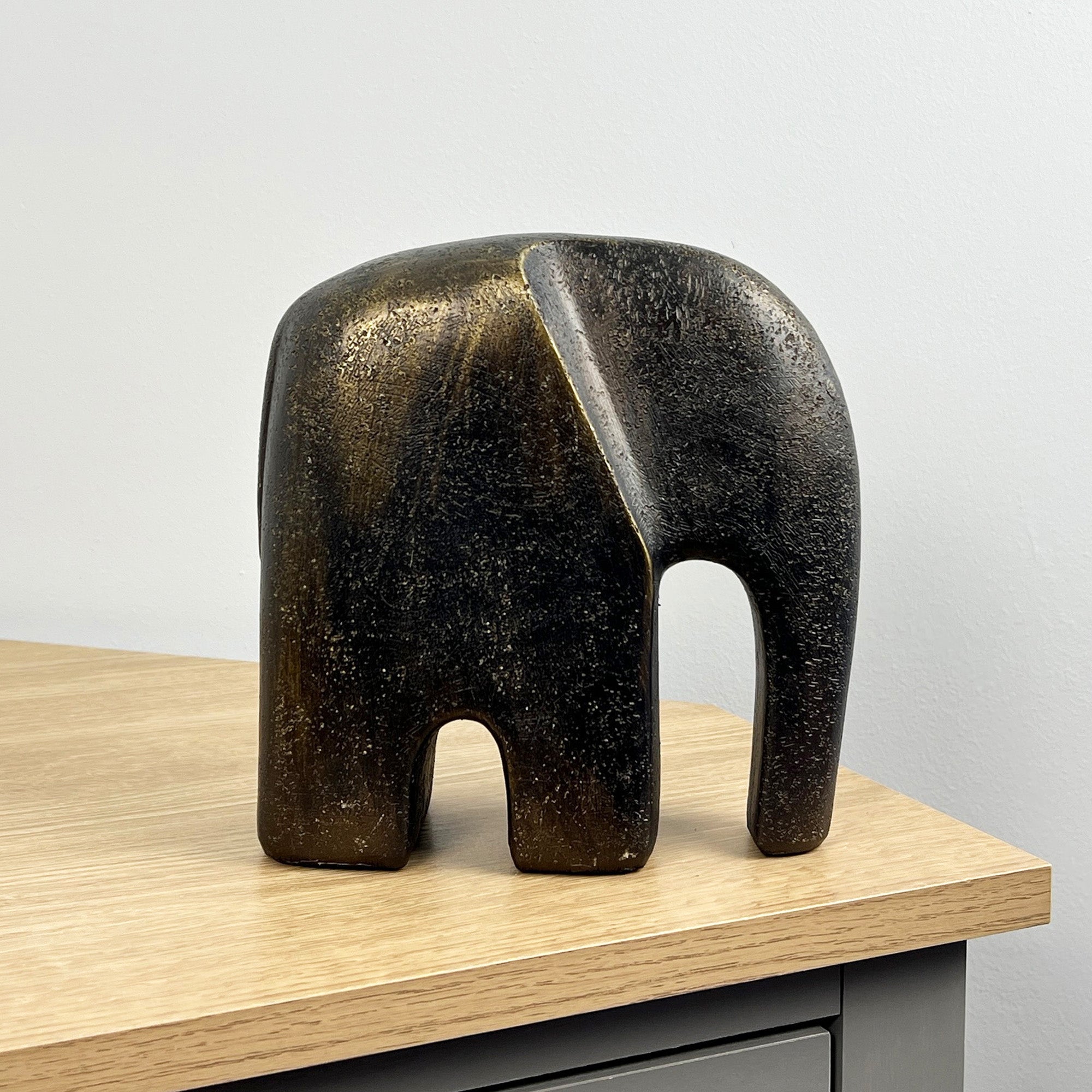 19cm Bronze Elephant Ornament – Resin