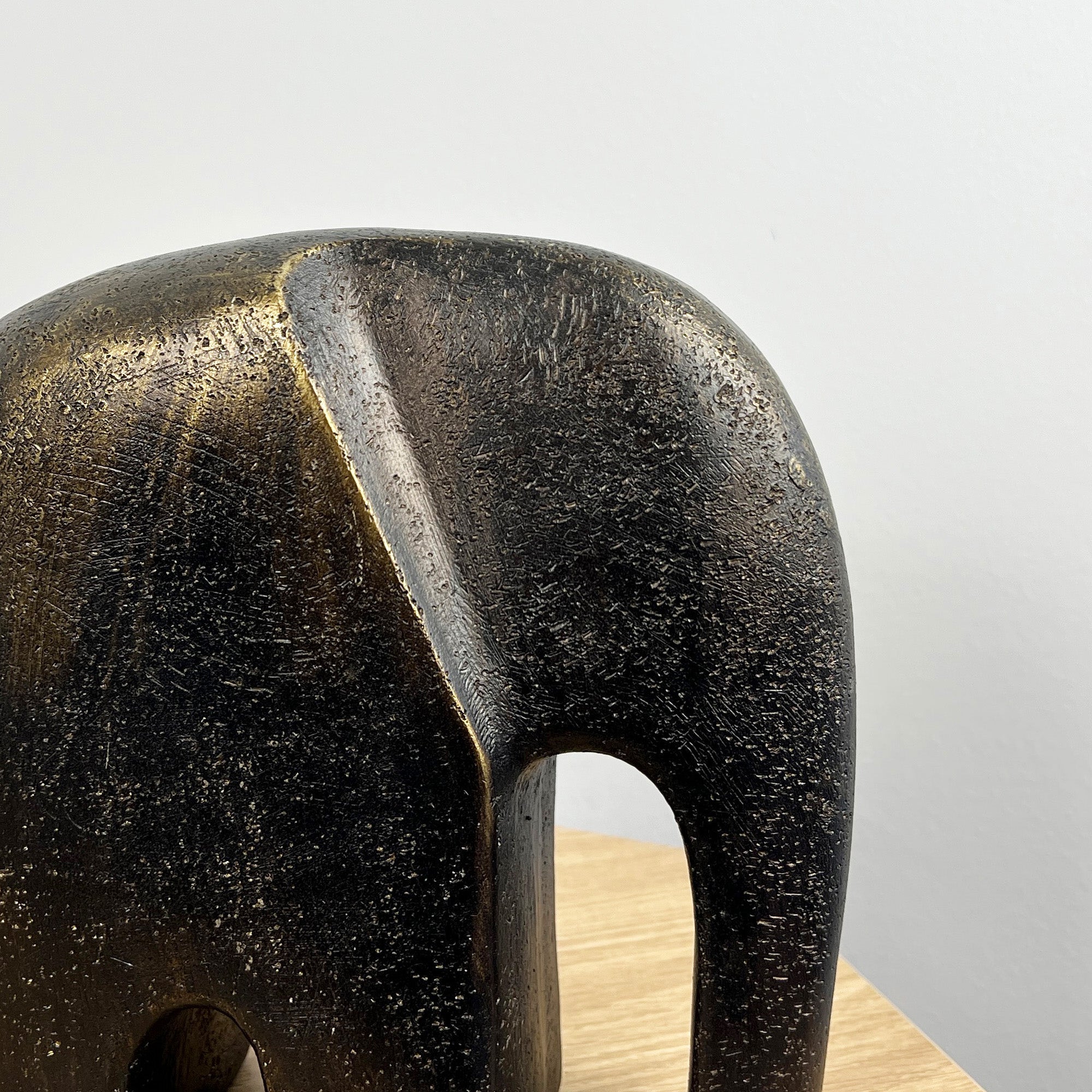 19cm Bronze Elephant Ornament – Resin