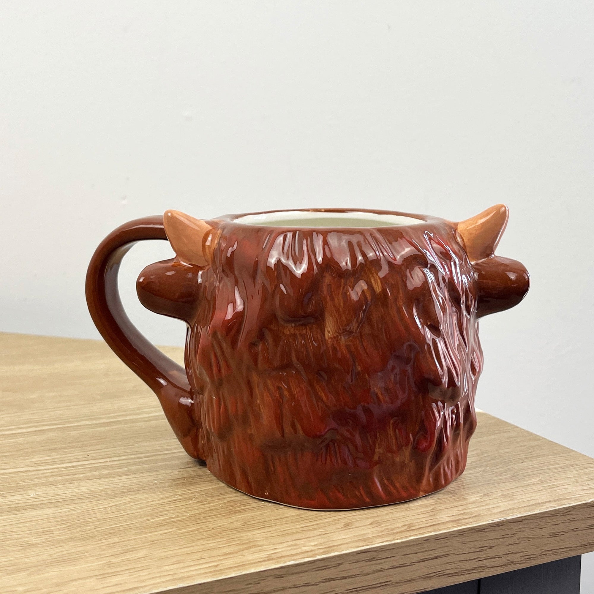 Novelty Highland Cow Shaped Mug – Ceramic