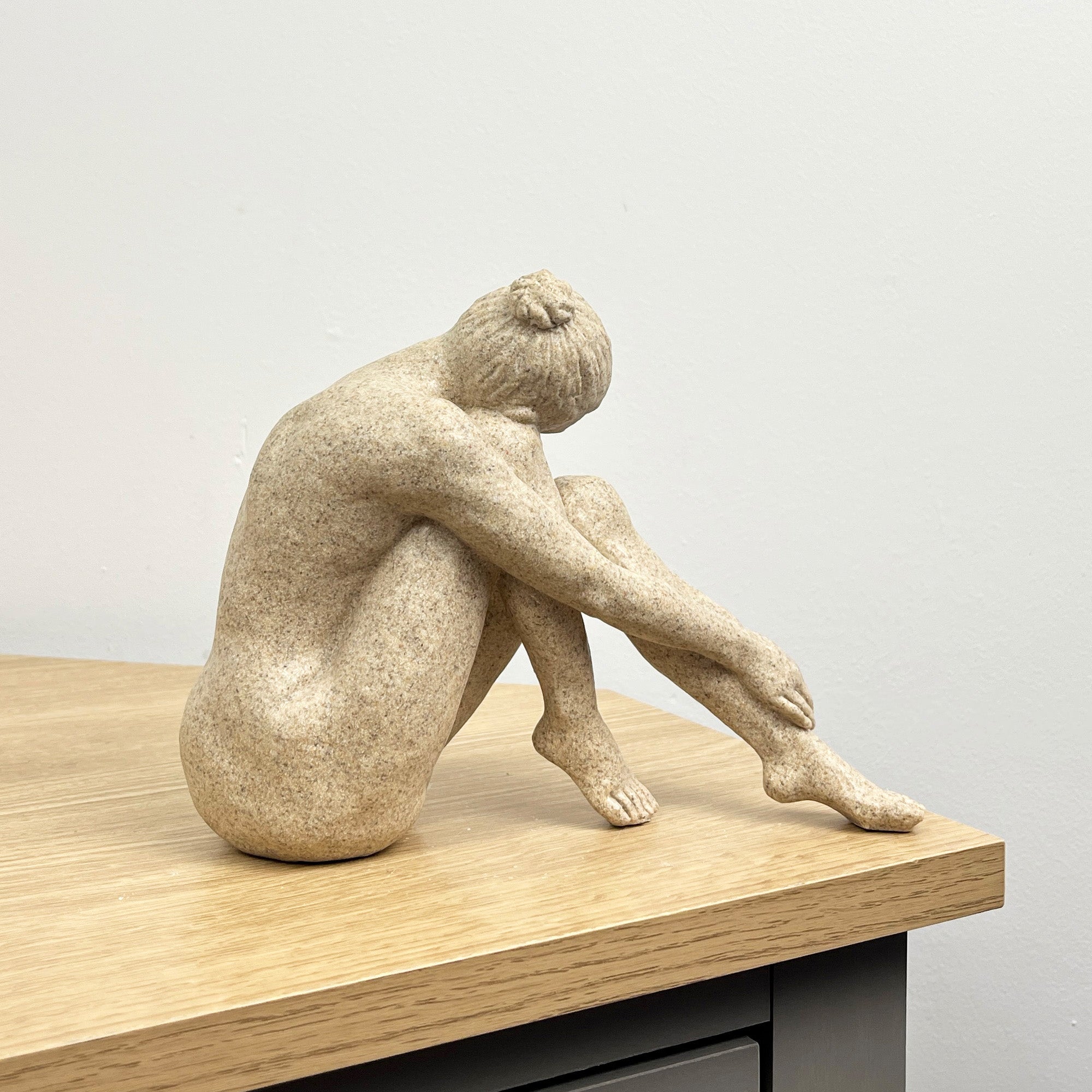 15cm Abstract Sitting Woman Ornament – Resin
