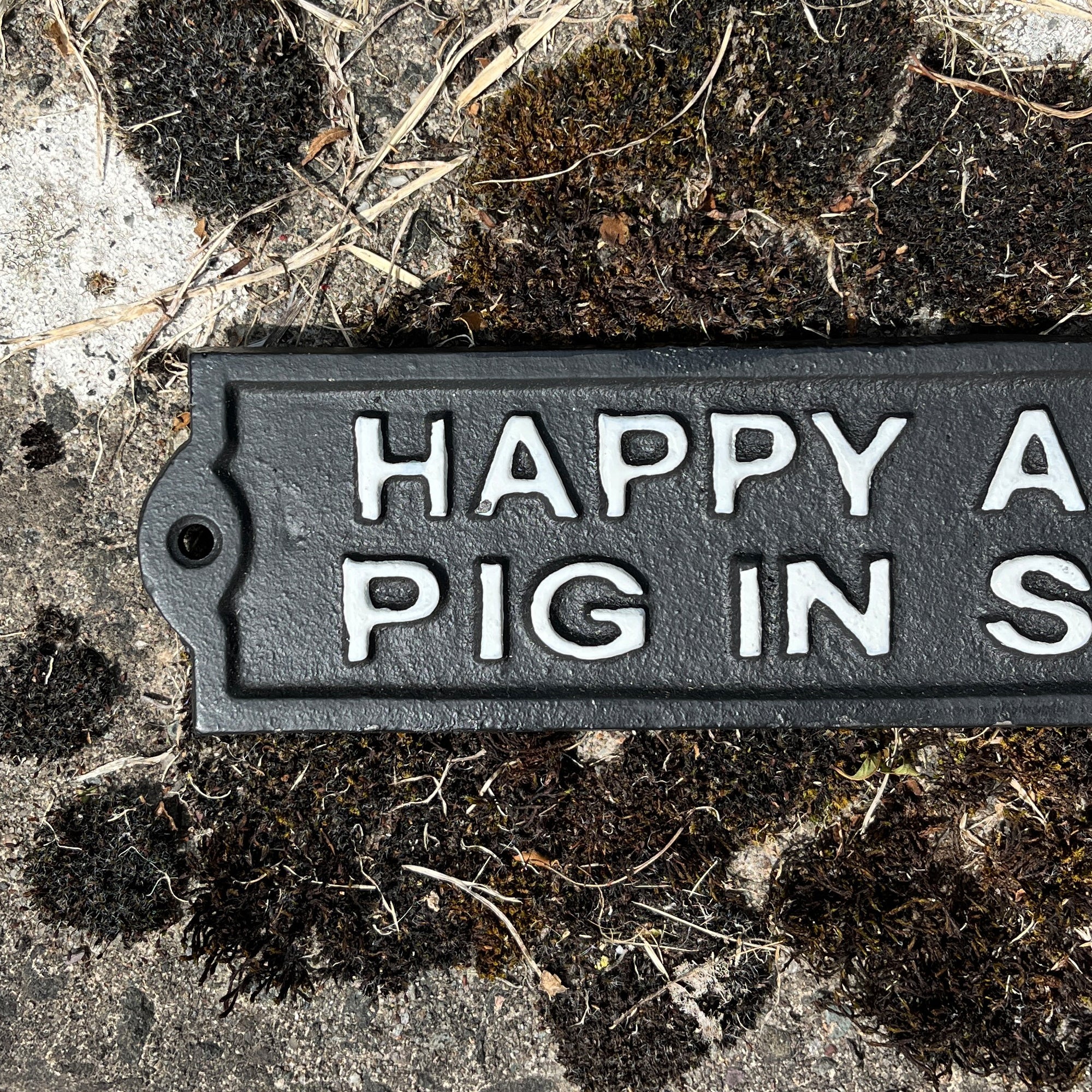 21.5cm 'Happy As A Pig in Sh*t' Cast Iron Wall Sign / Plaque