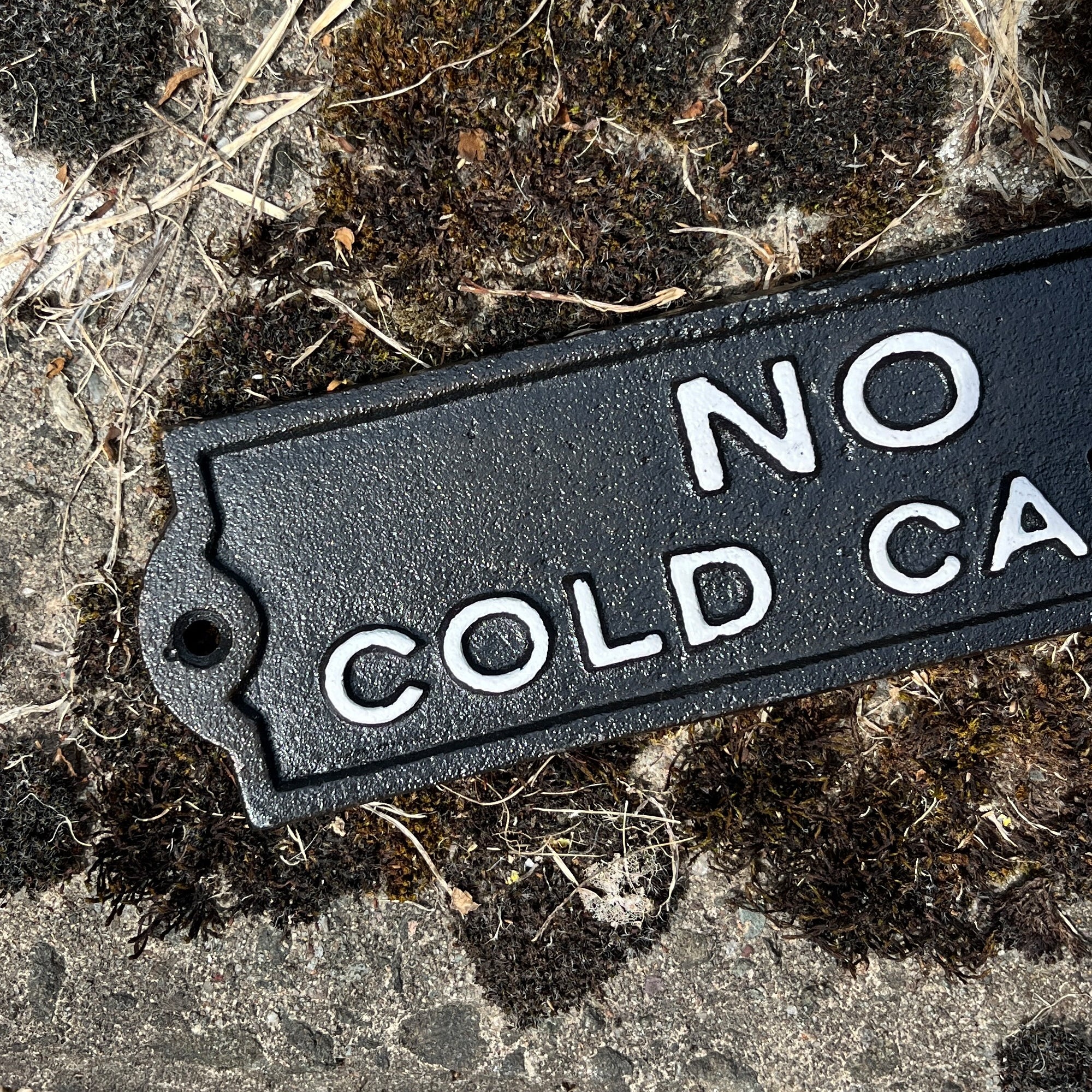 21.5cm 'No Cold Calls' Cast Iron Wall Sign / Plaque