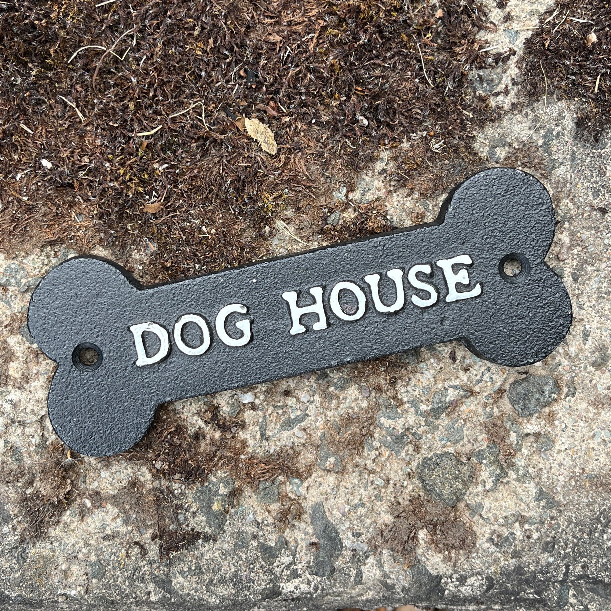 15cm Bone Shaped 'Dog House' Wall Sign / Plaque - Cast Iron