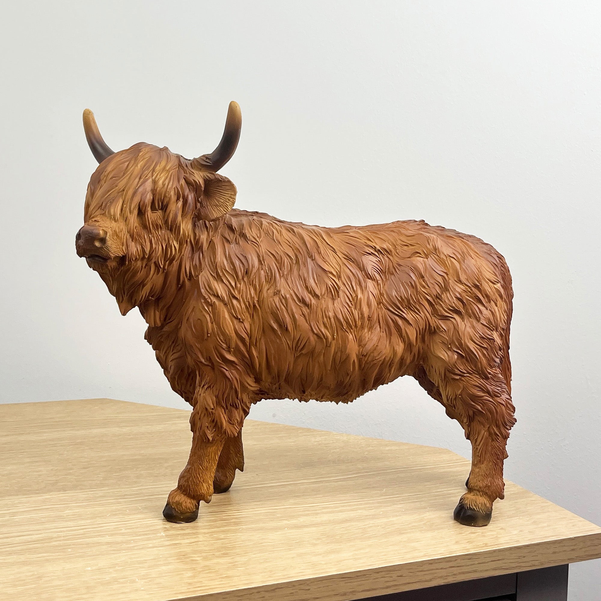 33.5cm Large Standing Highland Ornament – Resin