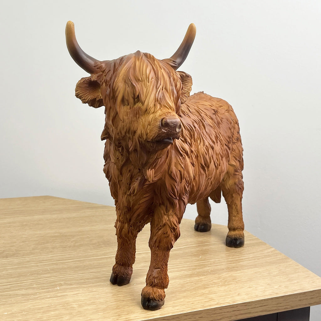 33.5cm Large Standing Highland Ornament – Resin