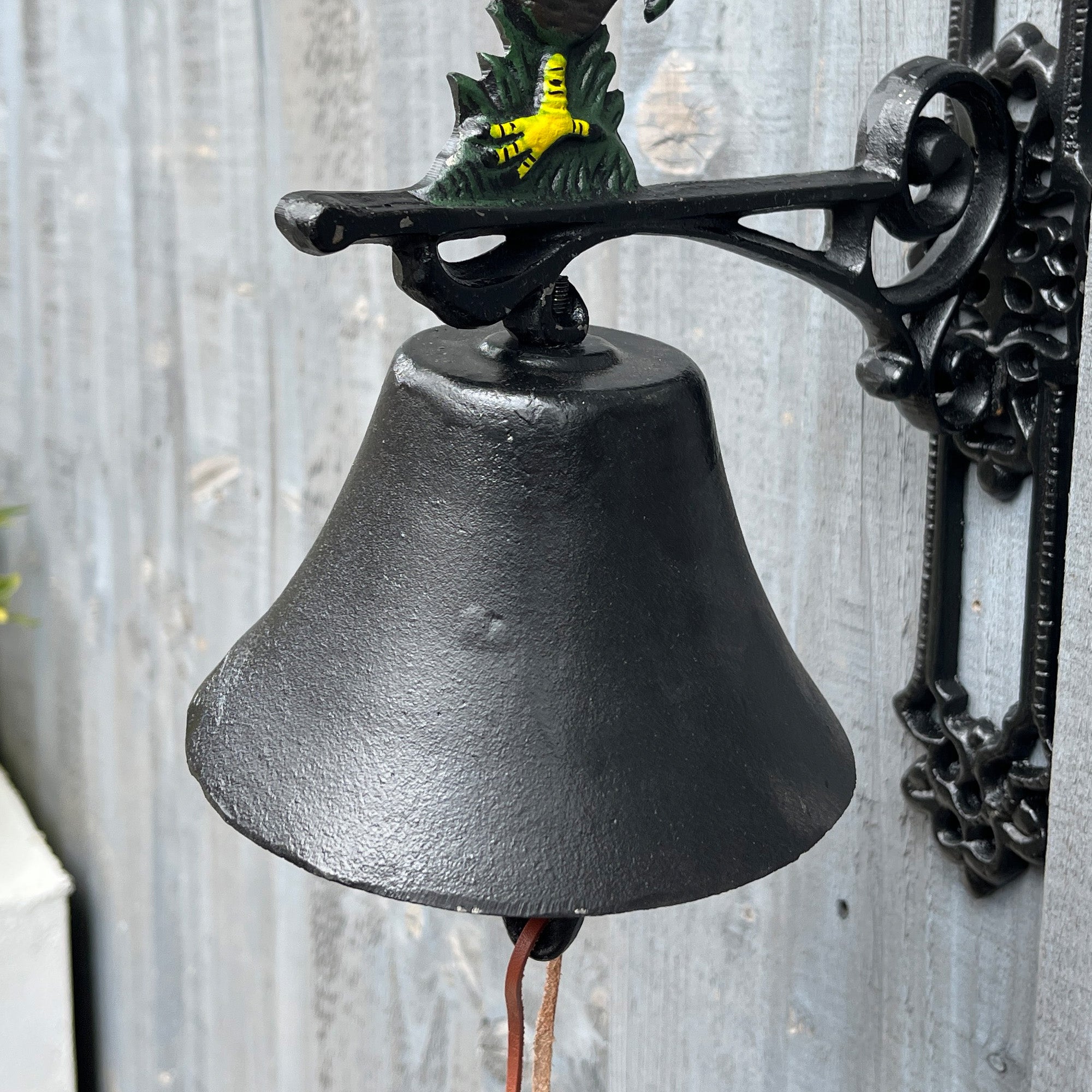 31.5cm Cockerel Garden Wall Bell – Cast Iron
