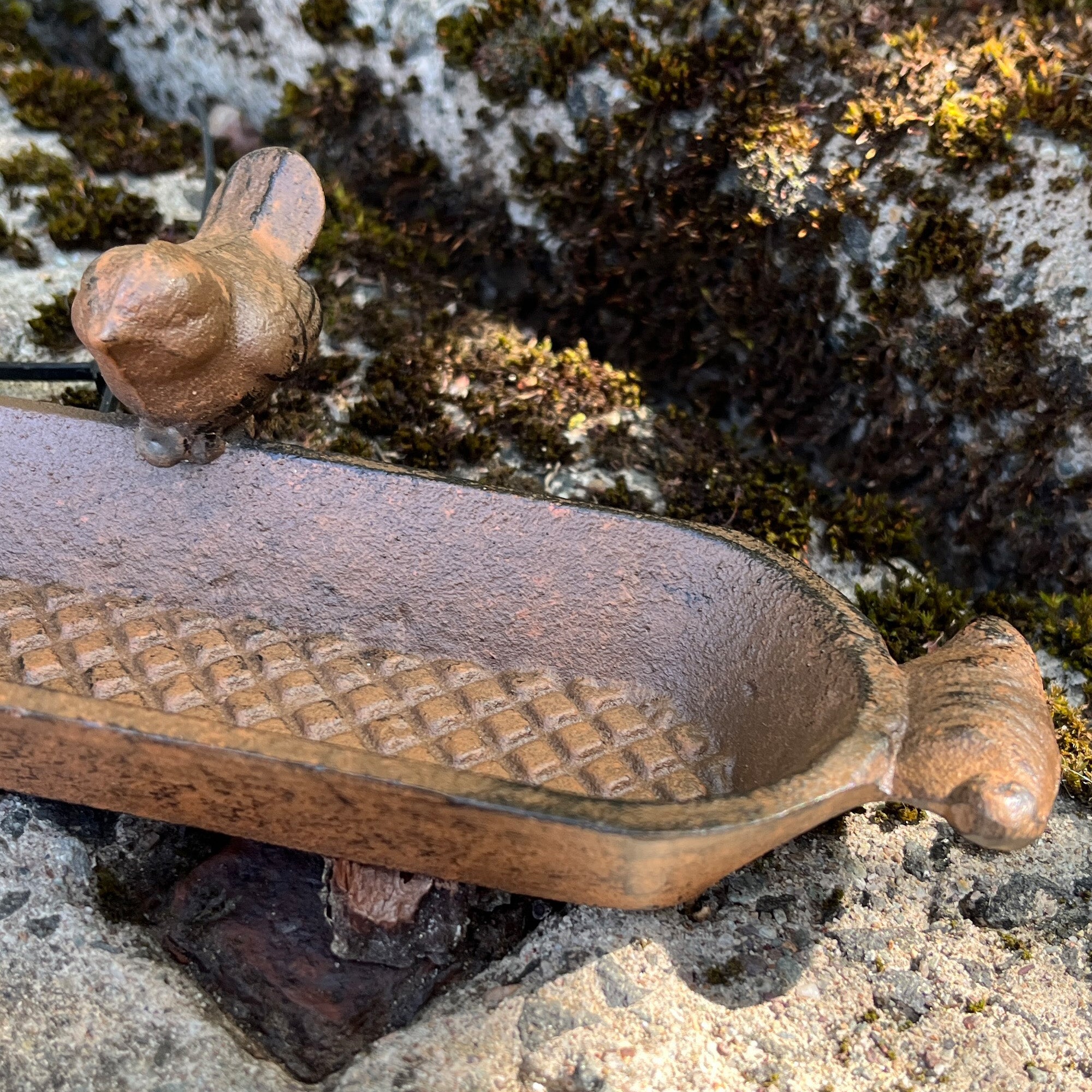 30.5cm Rustic Bird Feeder Tray / Trough - Cast Iron