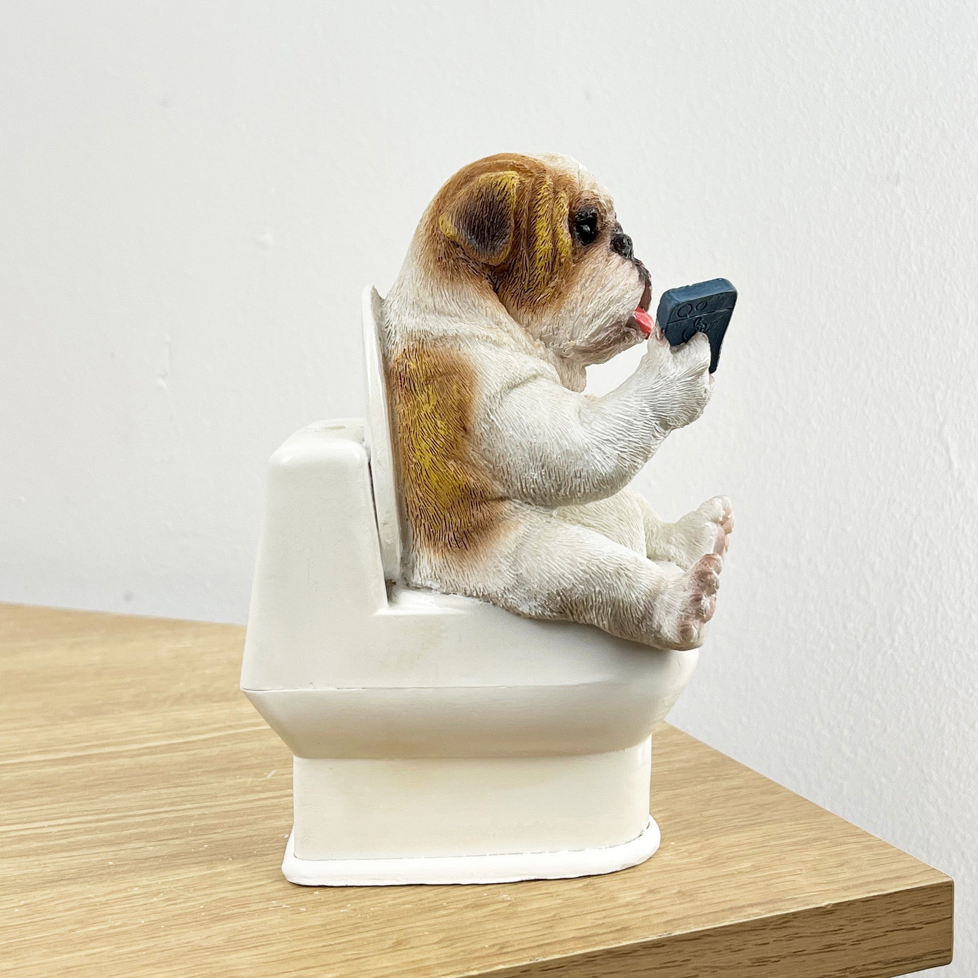 15cm Funny British Bulldog on Toilet with Phone Ornament / Figurine - Resin