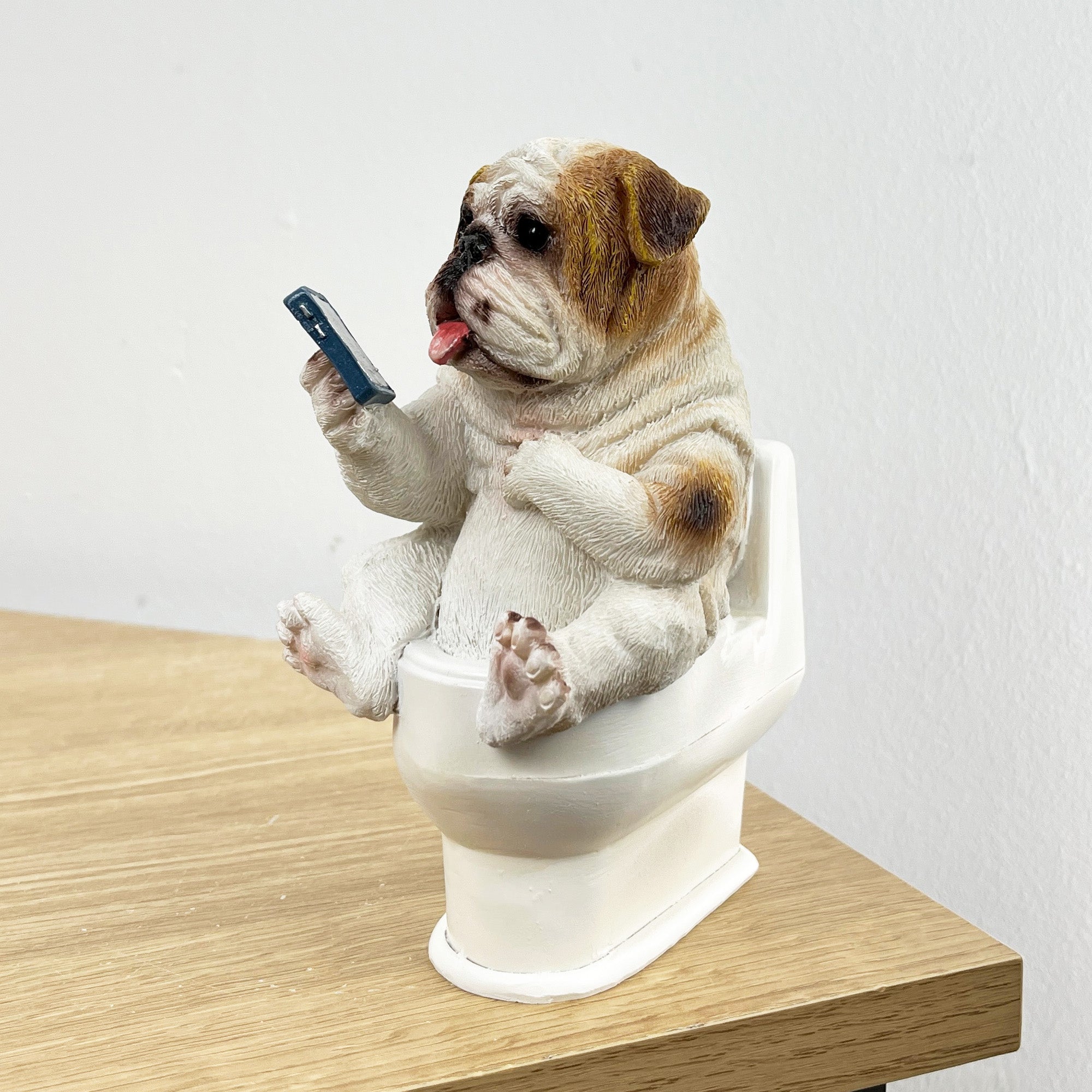 15cm Funny British Bulldog on Toilet with Phone Ornament / Figurine - Resin
