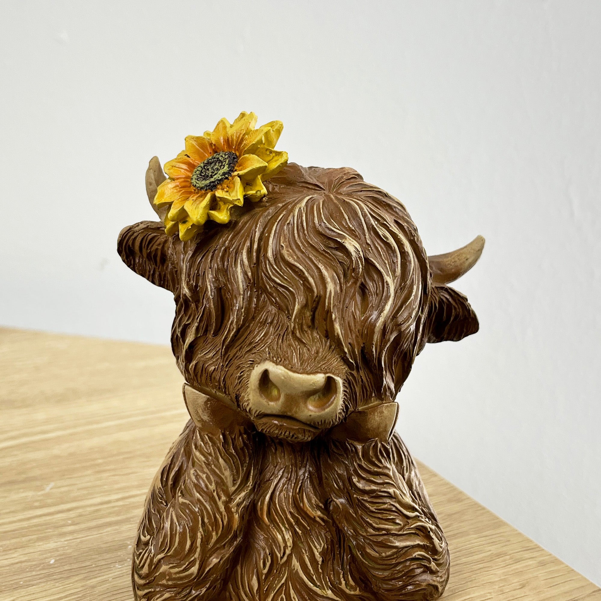 11cm Daisy The Highland Cow Bust Ornament / Figurine – Resin