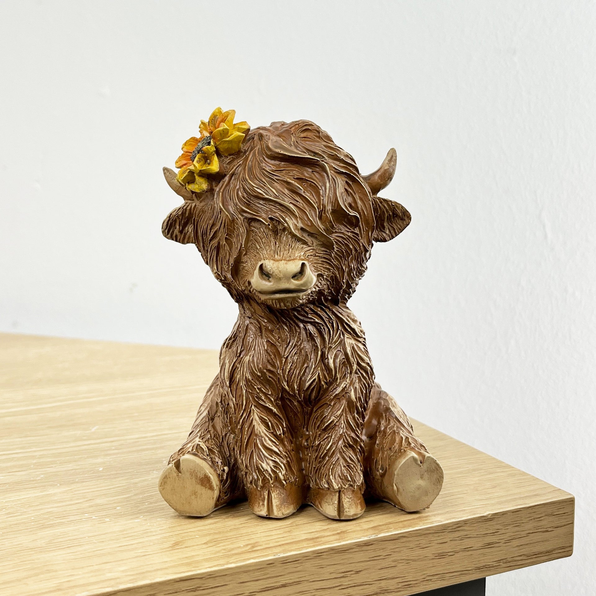 11cm Daisy The Highland Cow Ornament / Figurine – Resin