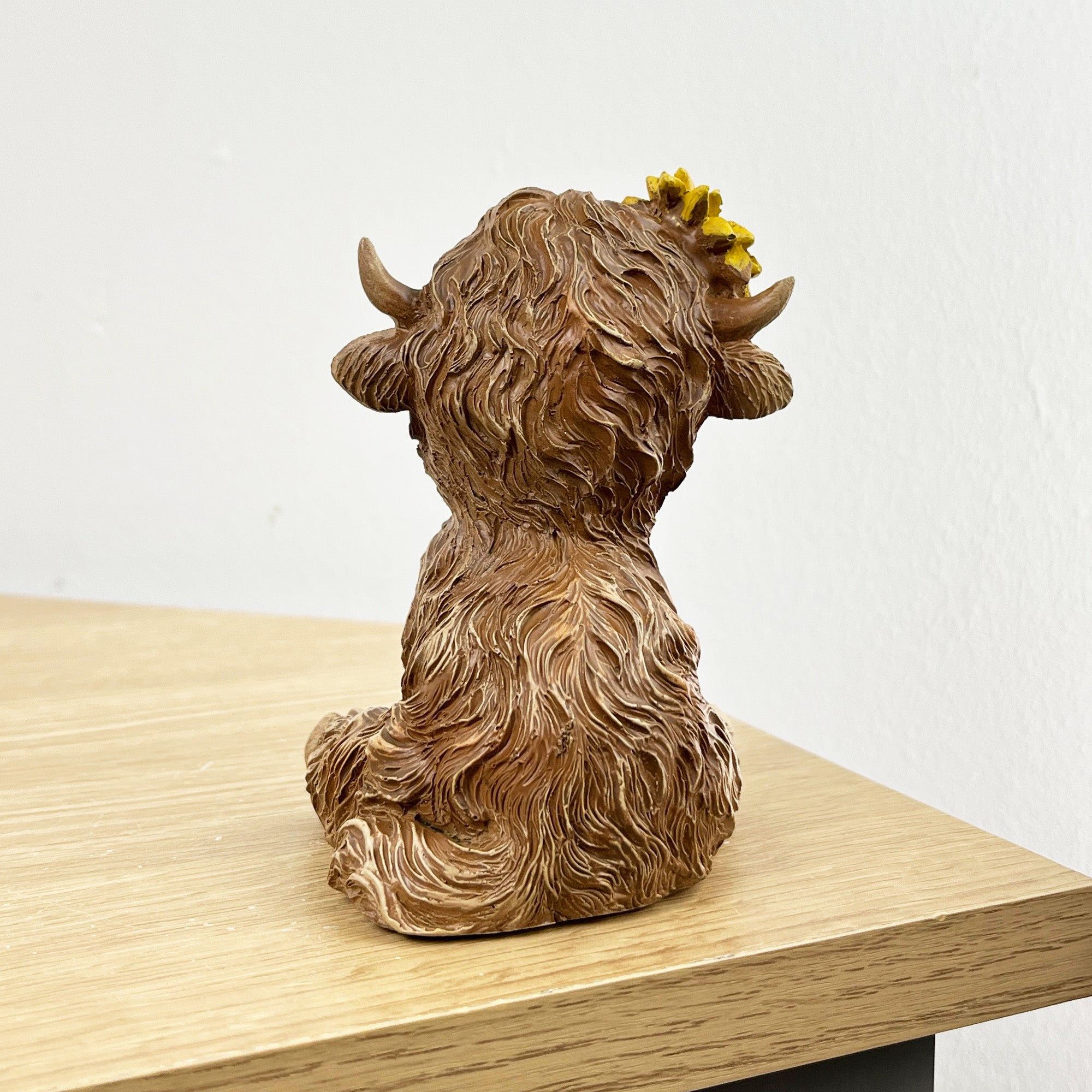 11cm Daisy The Highland Cow Ornament / Figurine – Resin