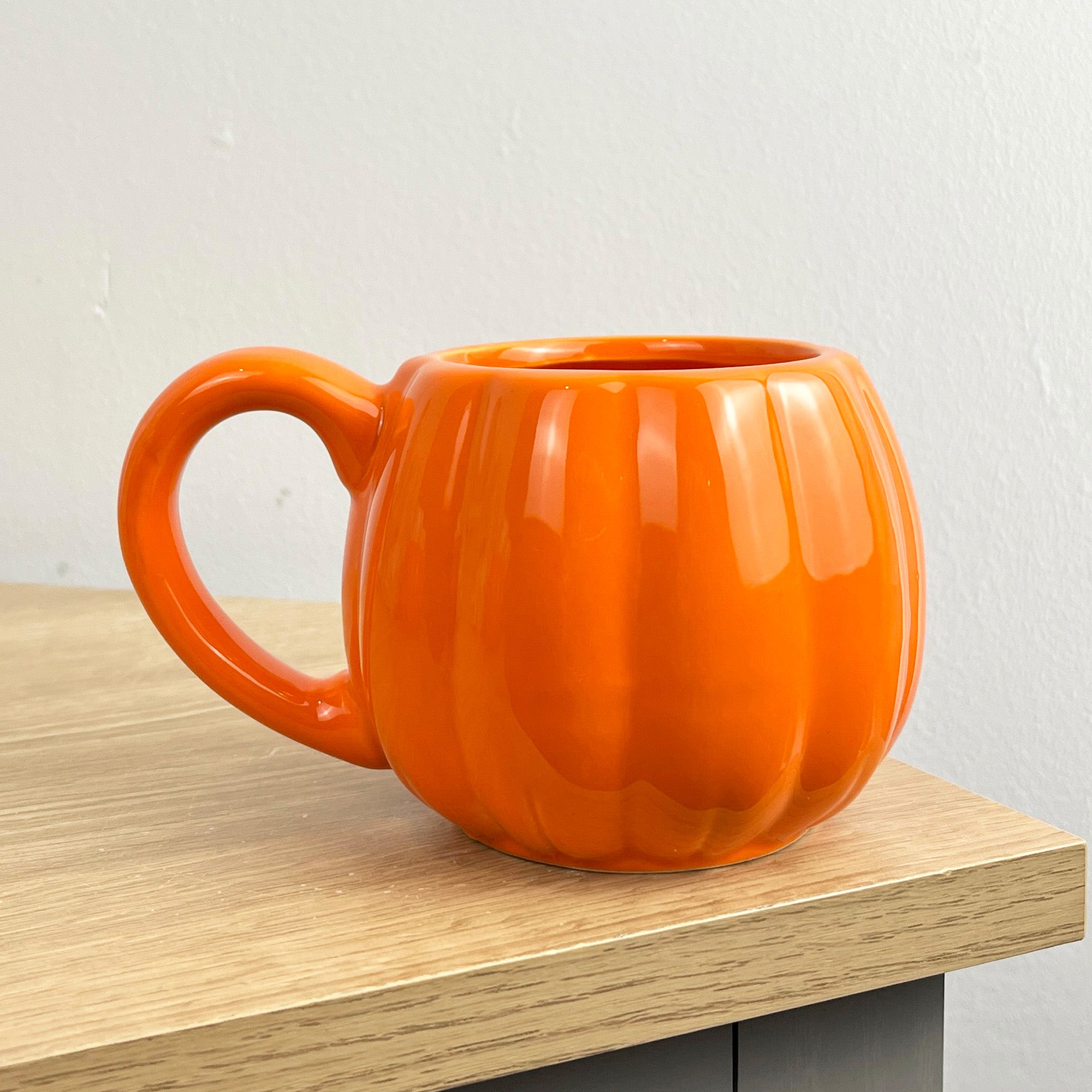 2 x Novelty Pumpkin Shaped Orange Mugs - Ceramic