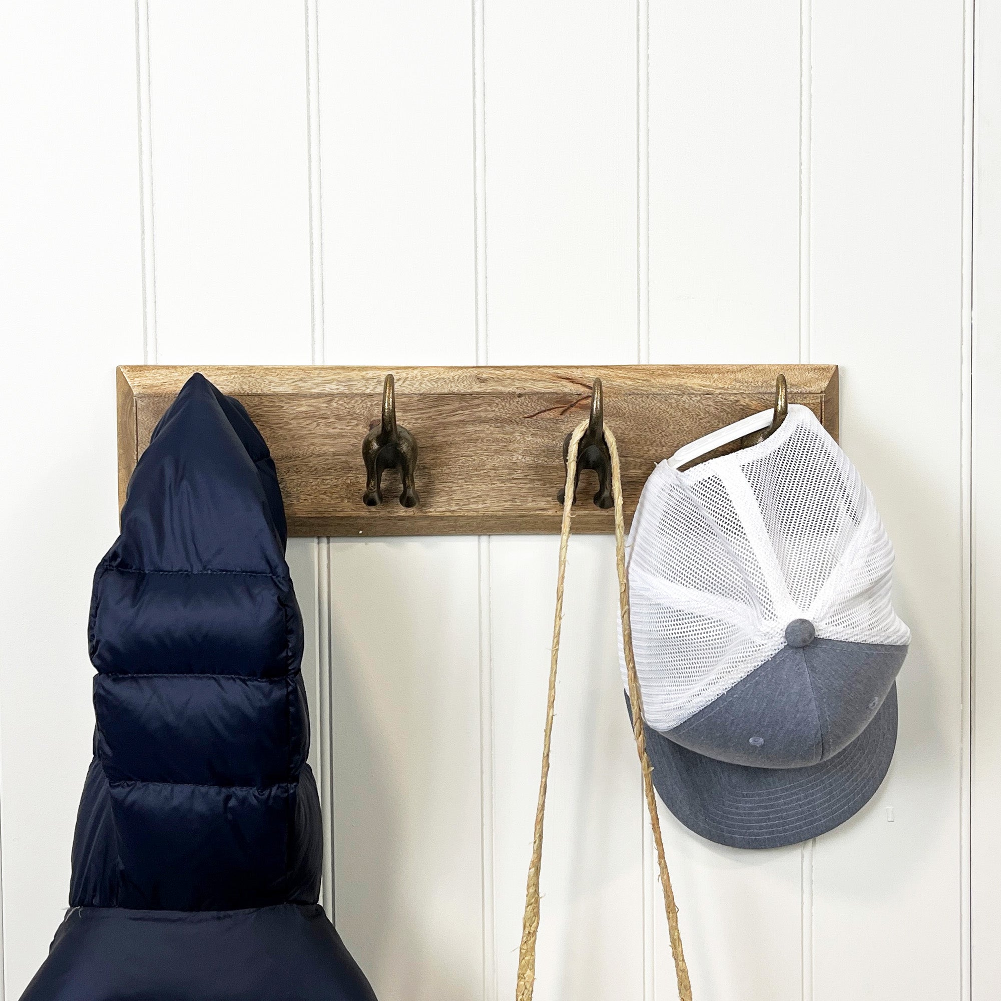 Set of 4 Dog Tail Storage Hooks on Wood – Gold