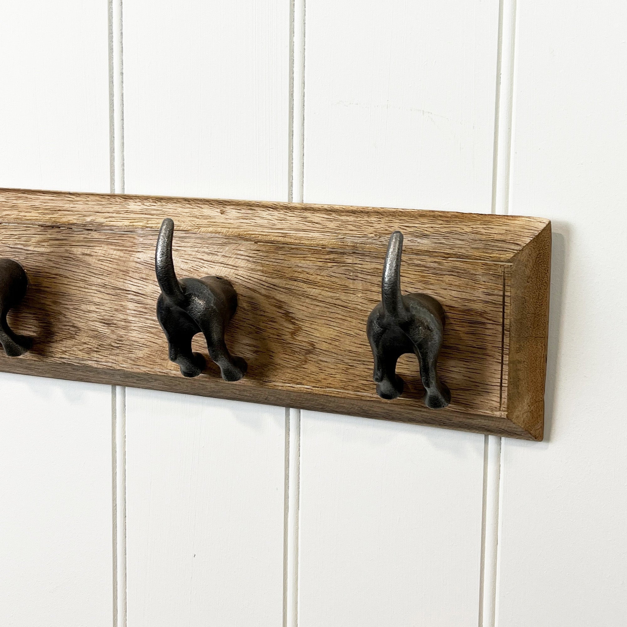 Set of 4 Dog Tail Storage Hooks on Wood – Grey