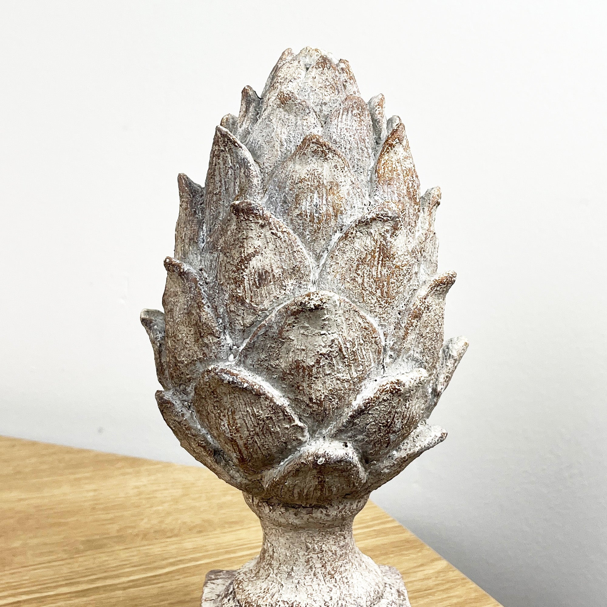 22cm Rustic Artichoke Ornament – Resin