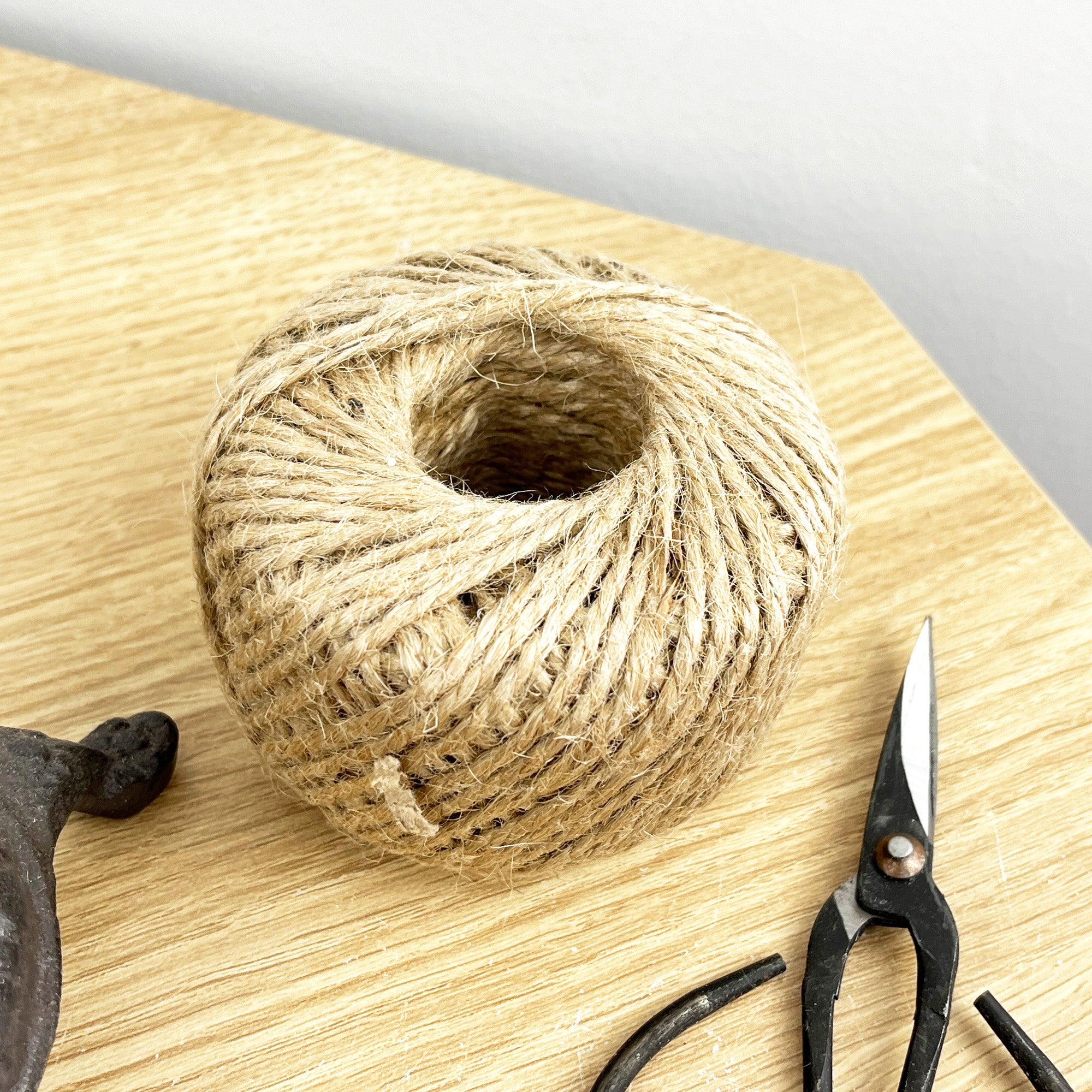 Twine Holder with Scissors – Cast Iron