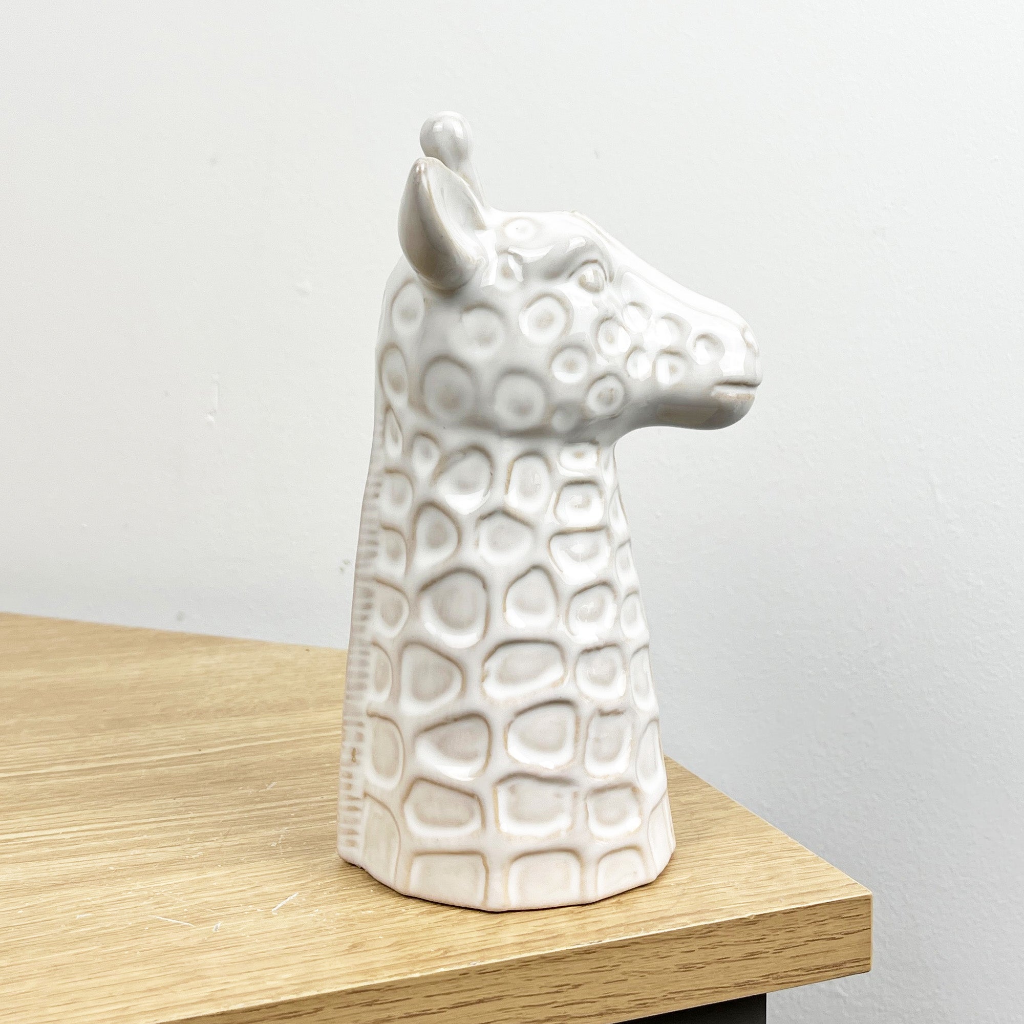 17.5cm Small Giraffe Bud Vase – Ceramic
