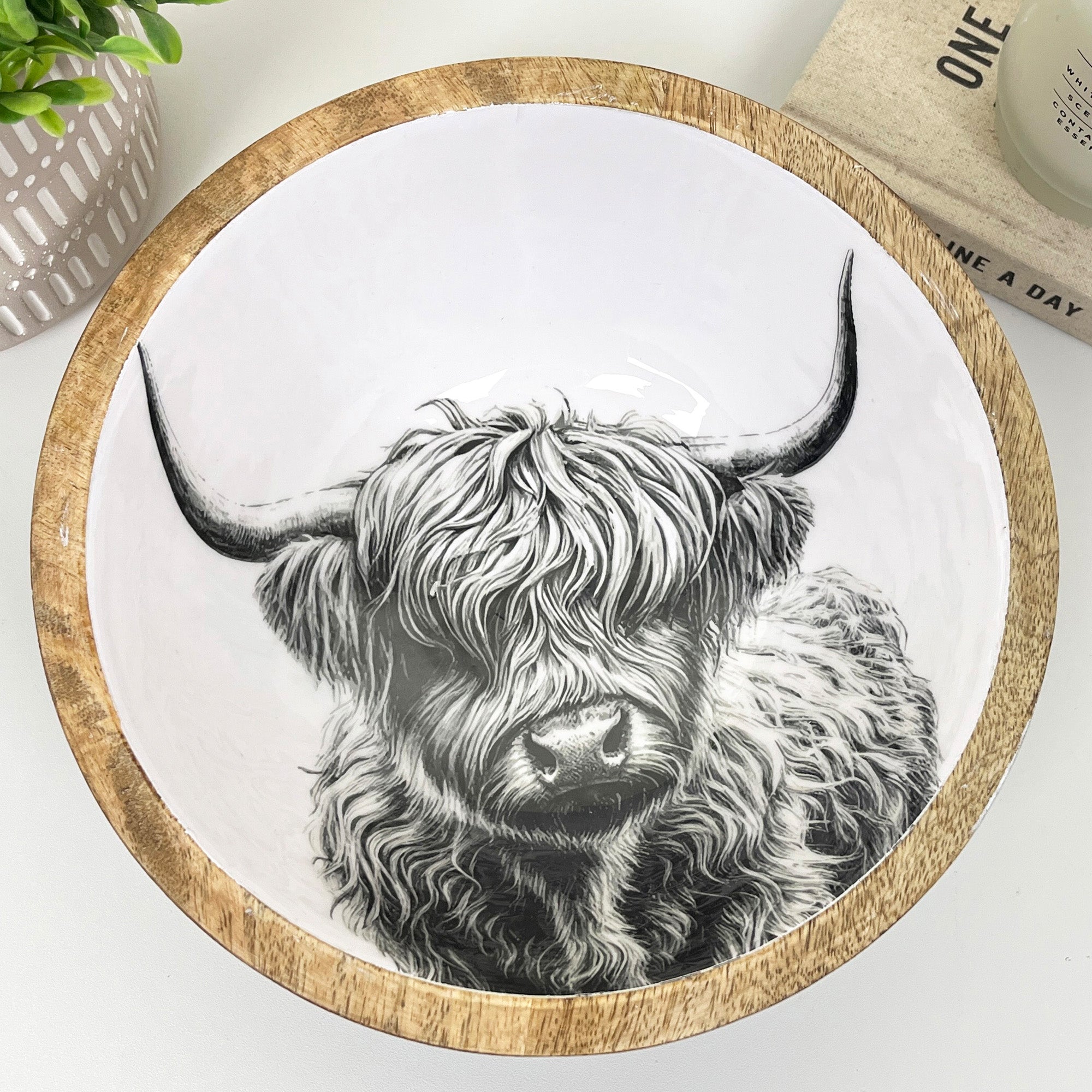 23.5cm Decorative Wooden Bowl with Enamel Highland Cow Design
