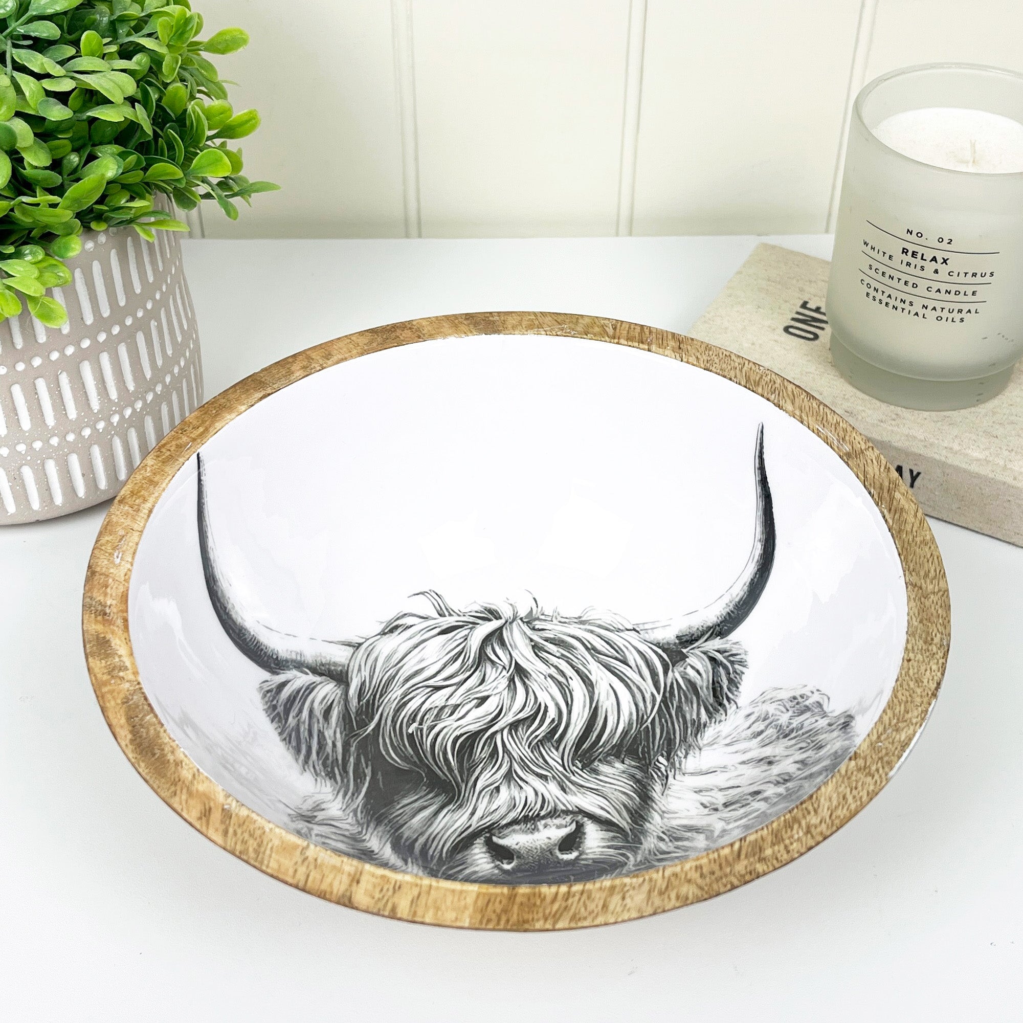 23.5cm Decorative Wooden Bowl with Enamel Highland Cow Design